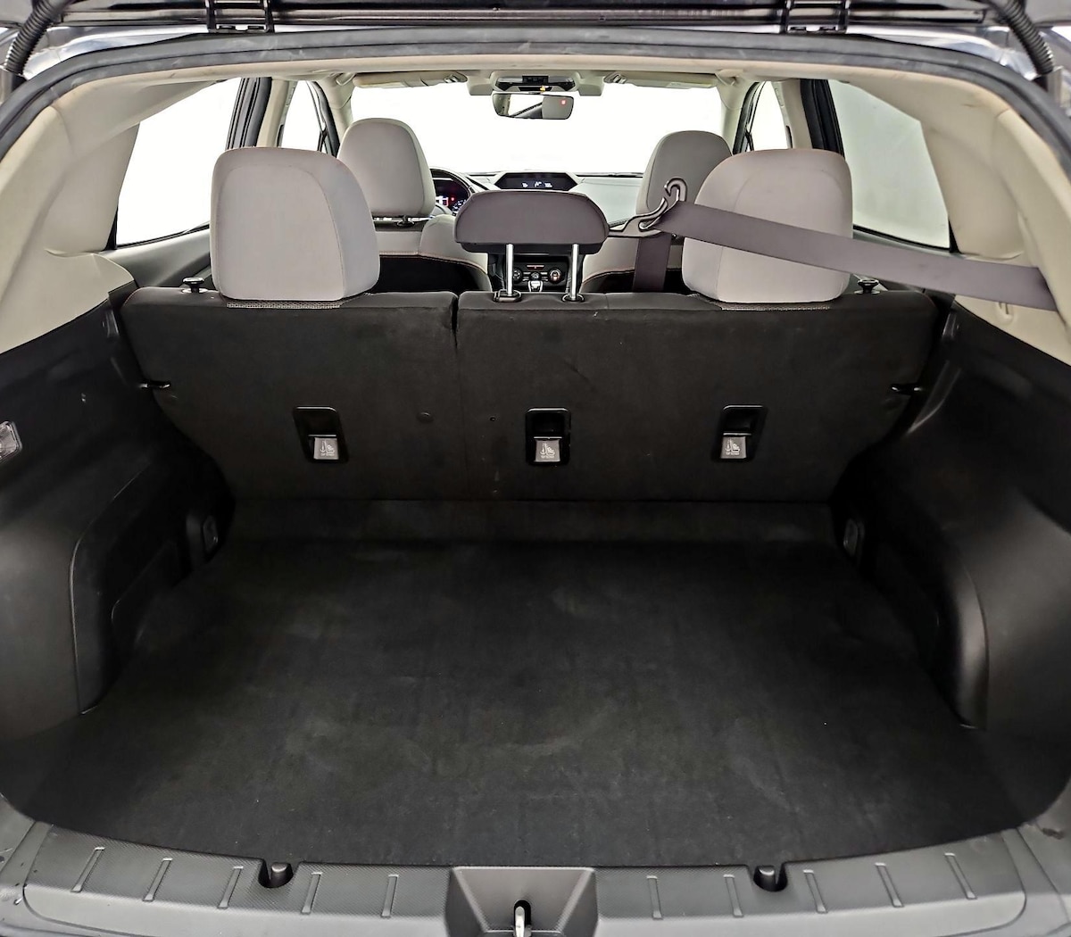 Trunk/Cargo (Seats Up)