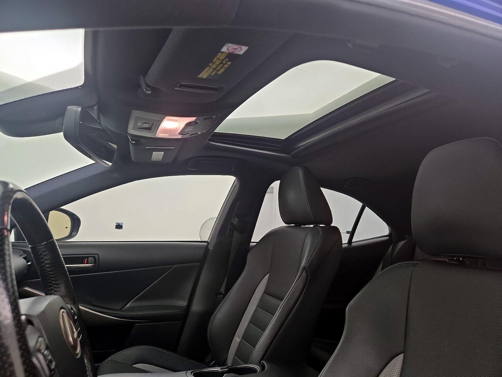Sunroof(s) & Overhead Airbags