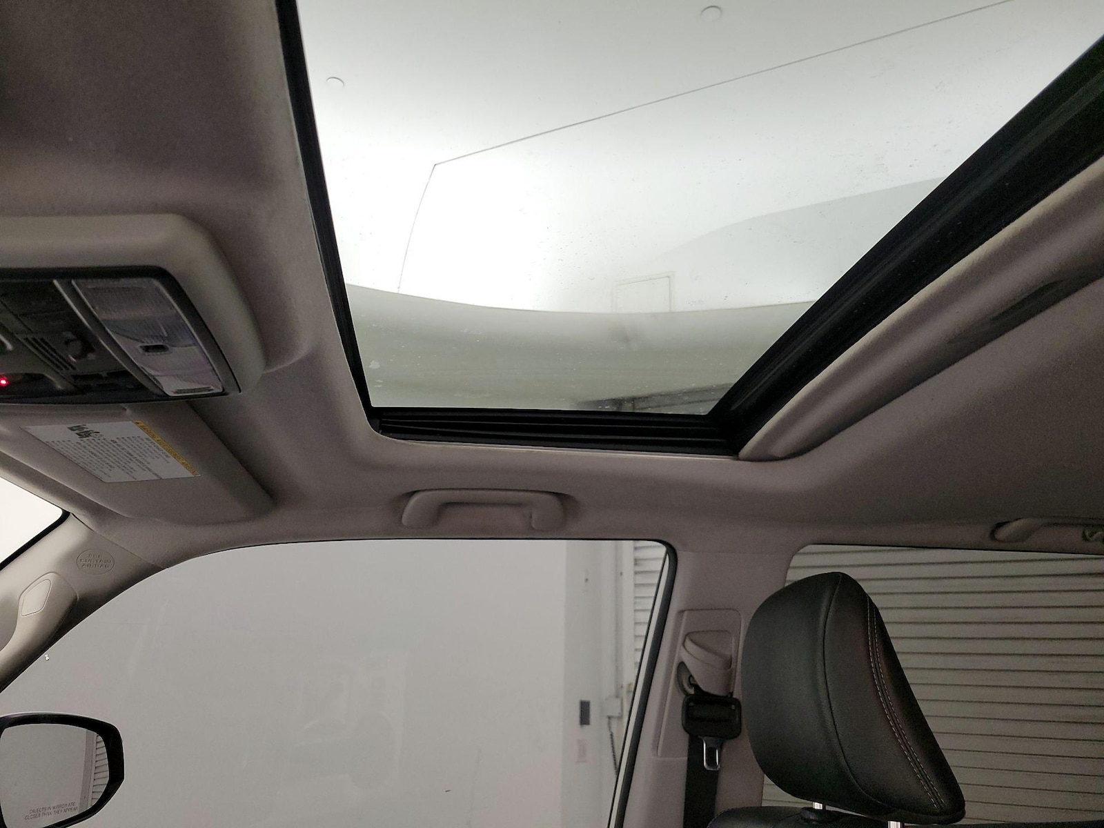 Sunroof(s) & Overhead Airbags