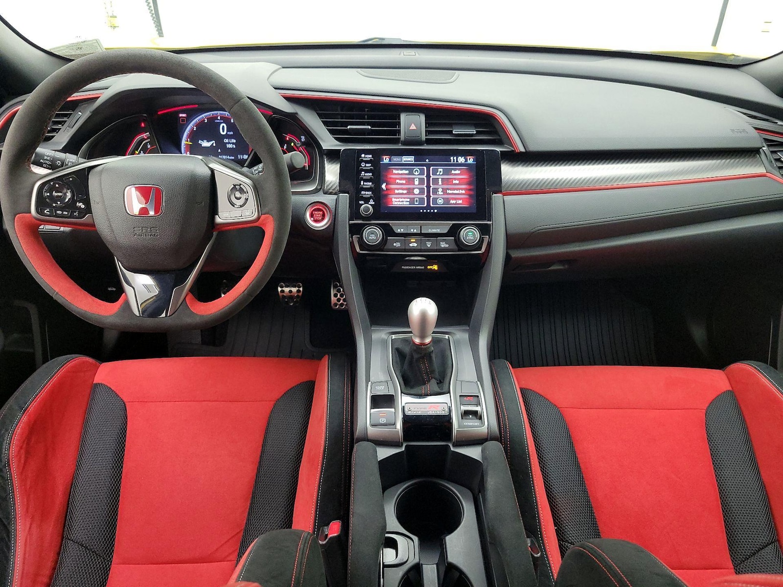 Apple CarPlay® & Android Auto™