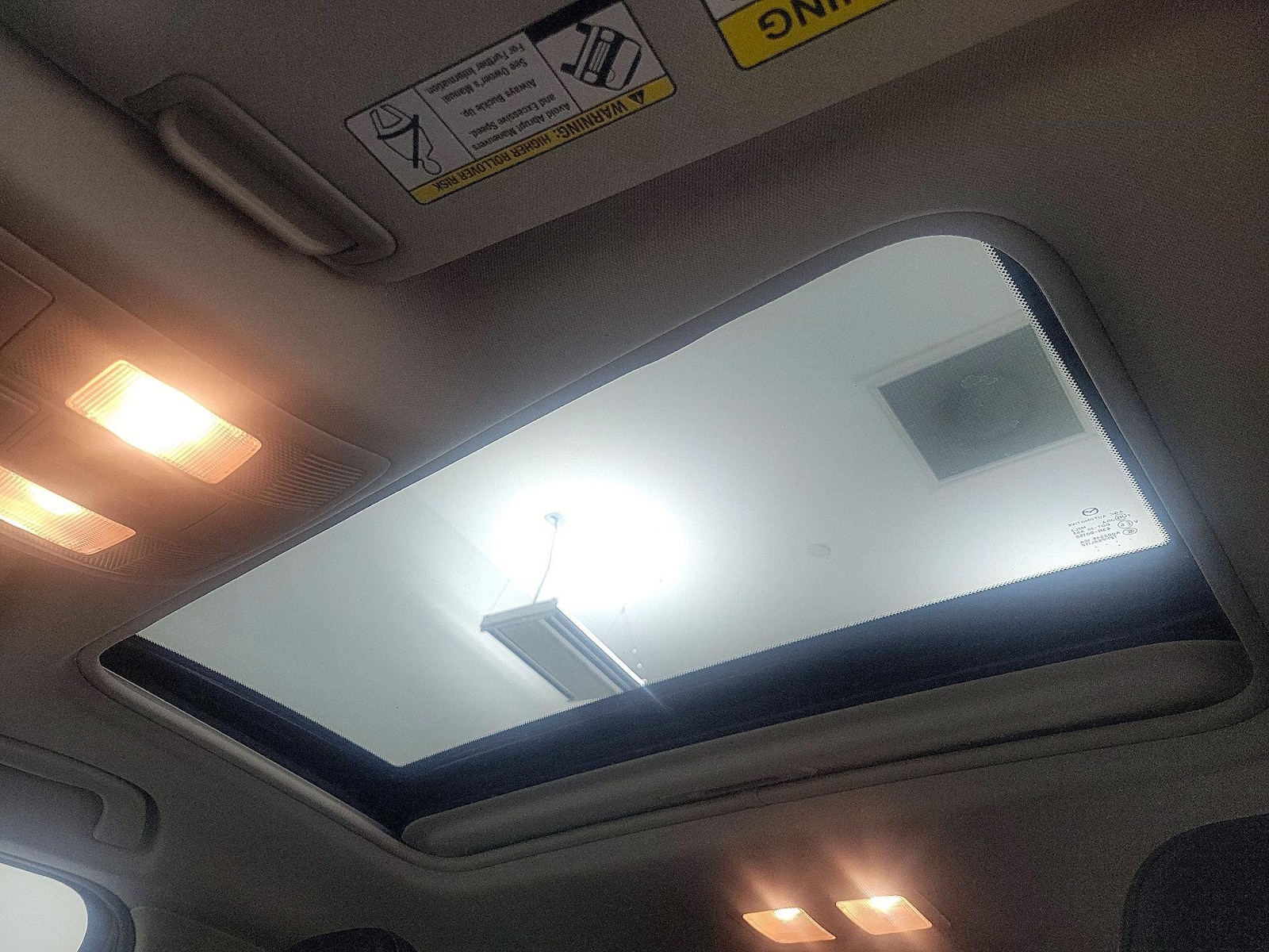Sunroof(s) & Overhead Airbags