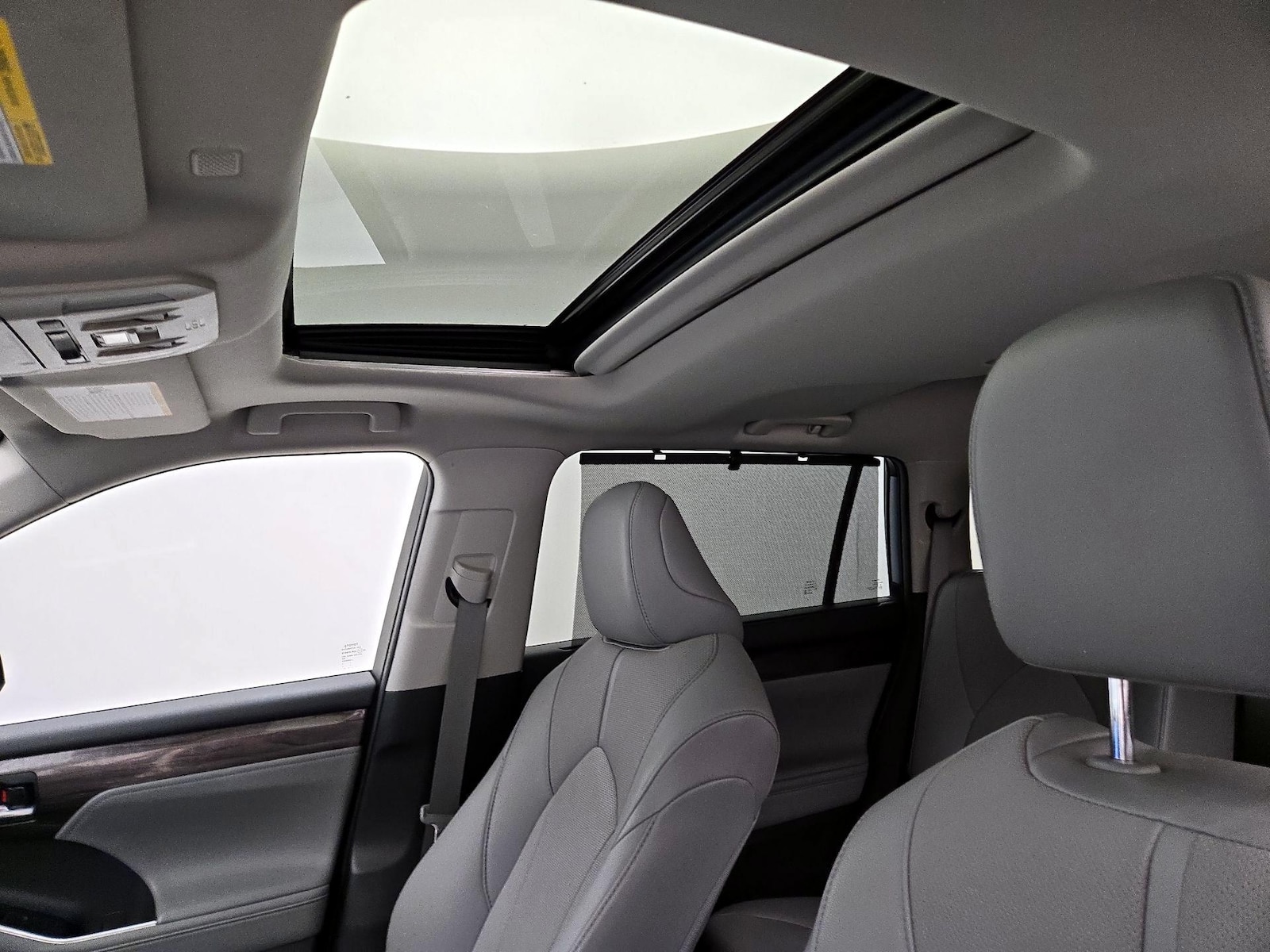 Sunroof(s) & Overhead Airbags