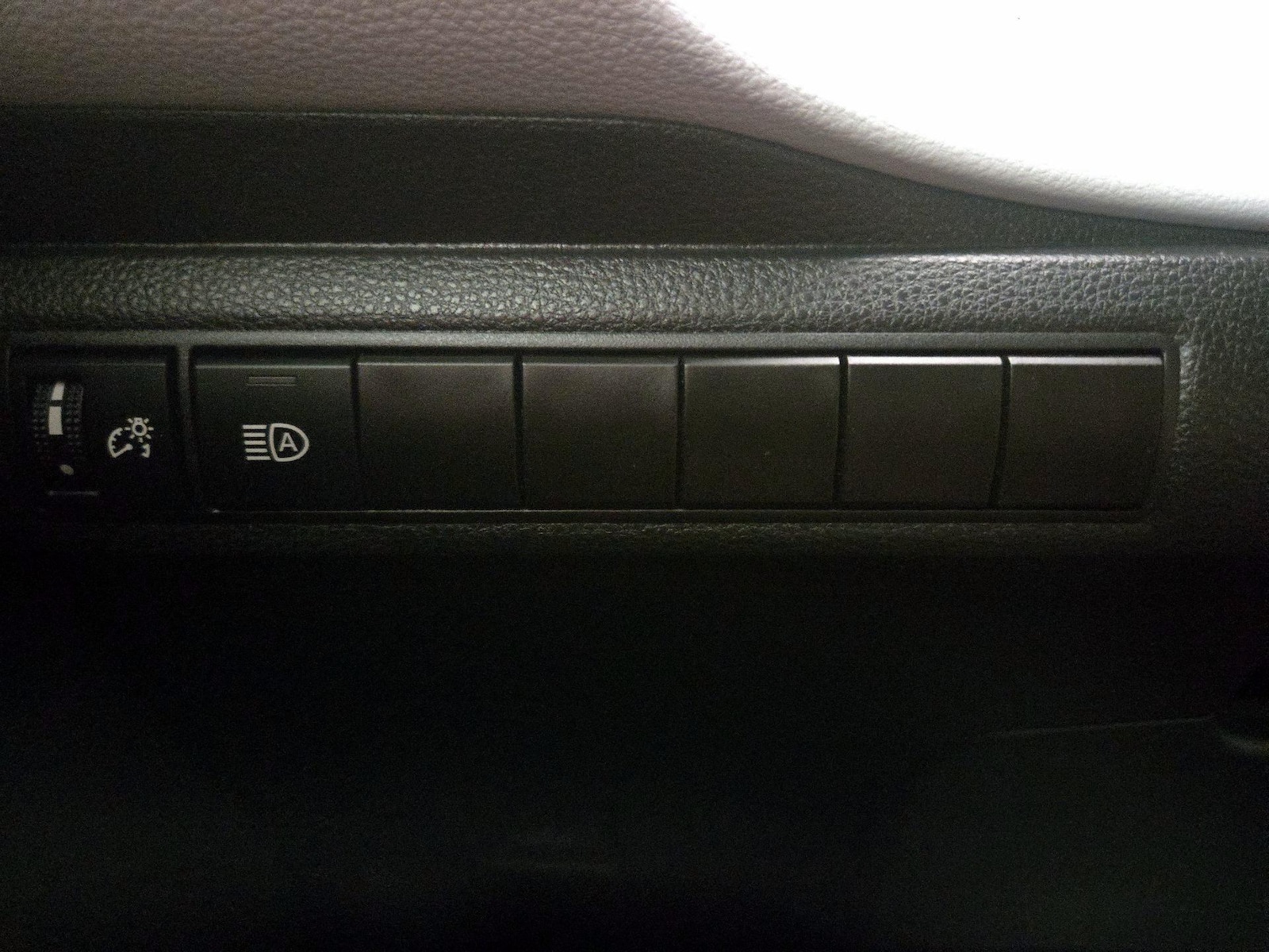 2023 Toyota Corolla SE - Photo 14