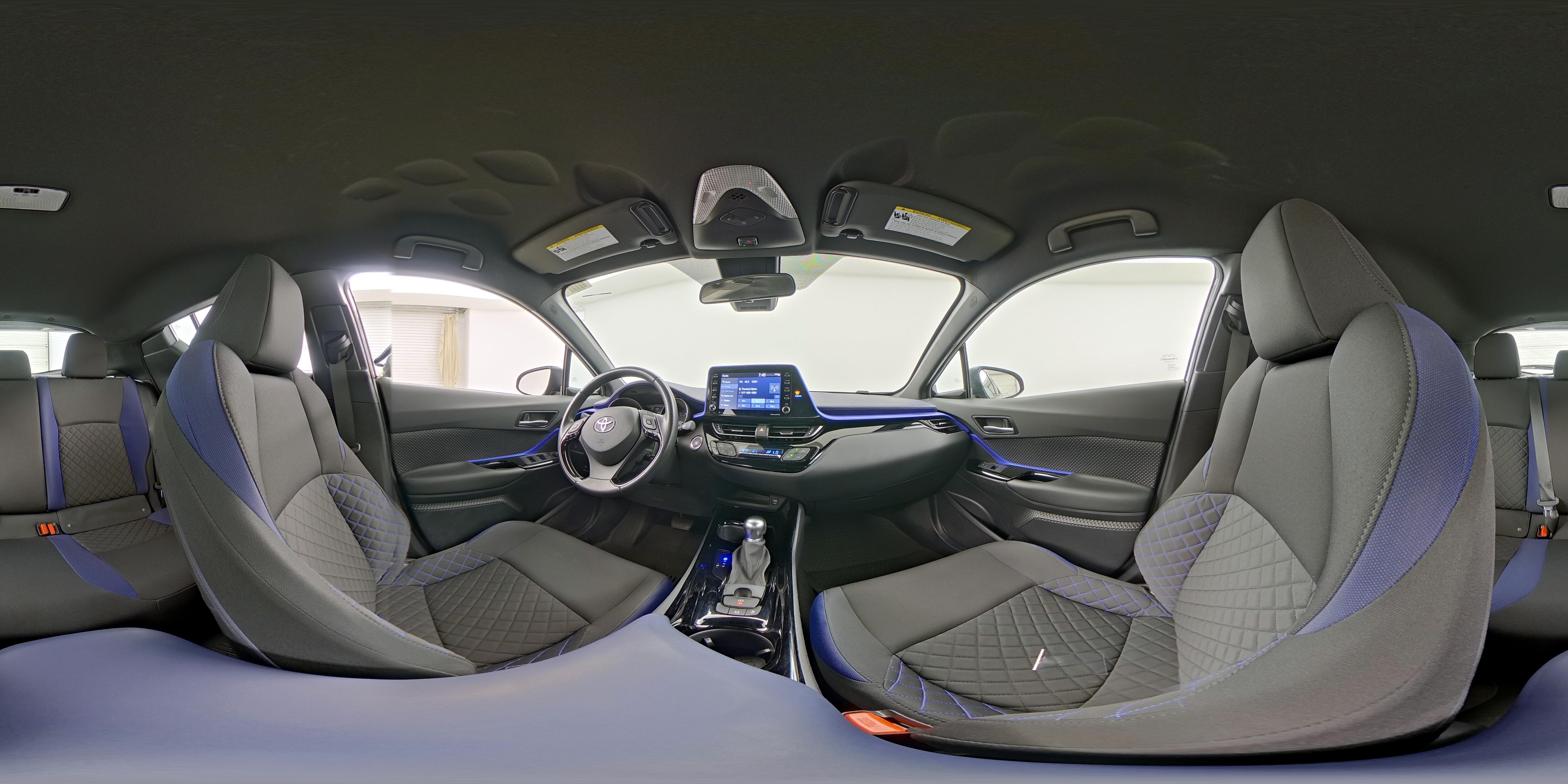 2021 Toyota C-HR XLE - Photo 24