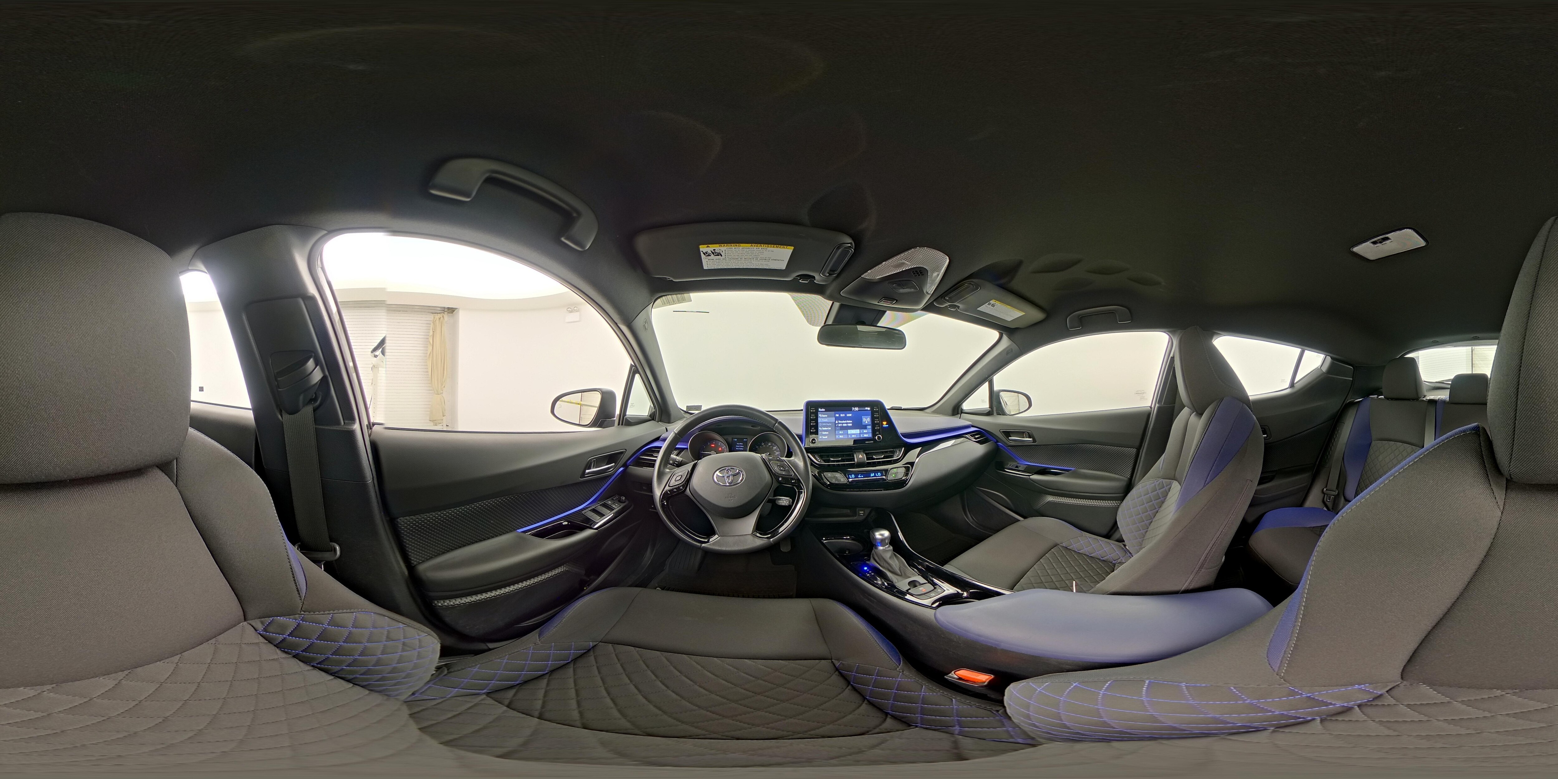 2021 Toyota C-HR XLE - Photo 26