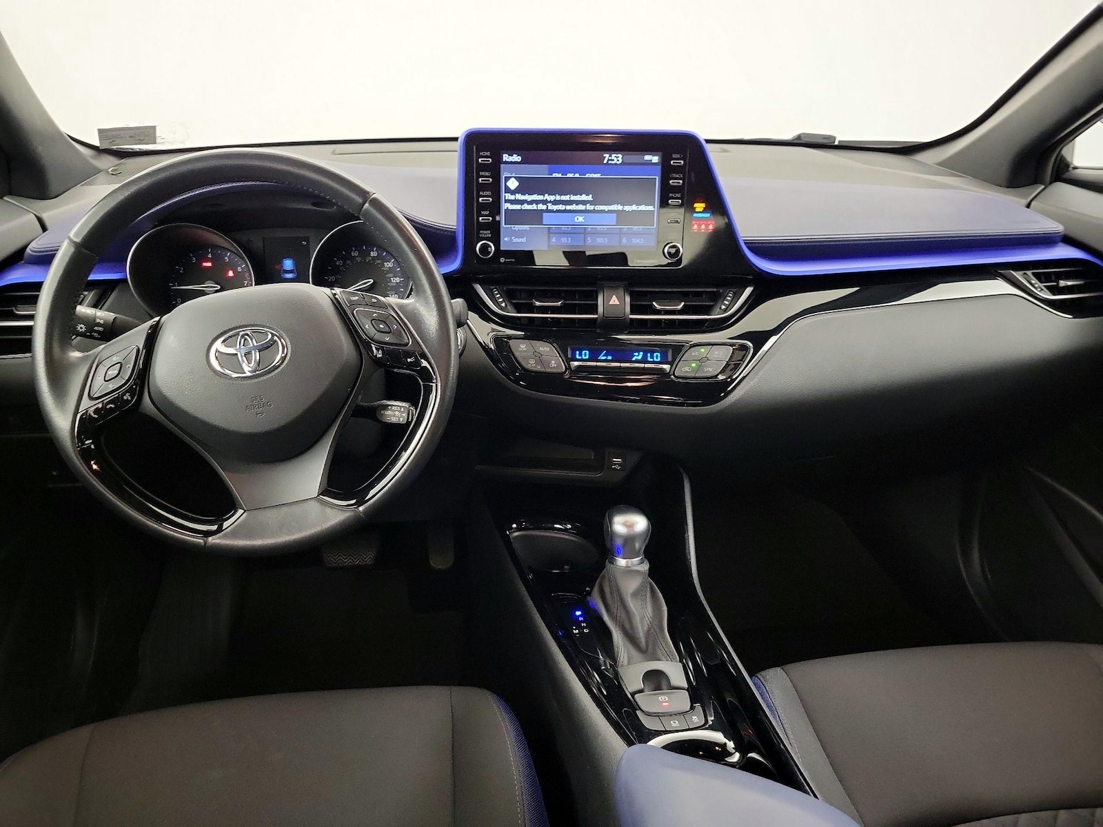 2021 Toyota C-HR XLE - Photo 10
