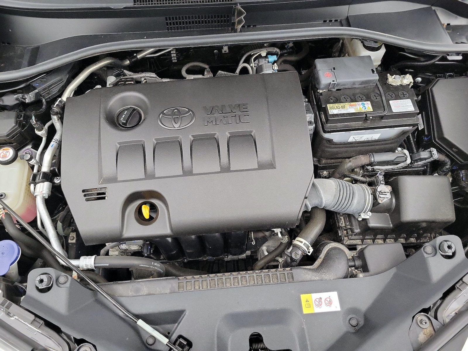 2021 Toyota C-HR XLE - Photo 22