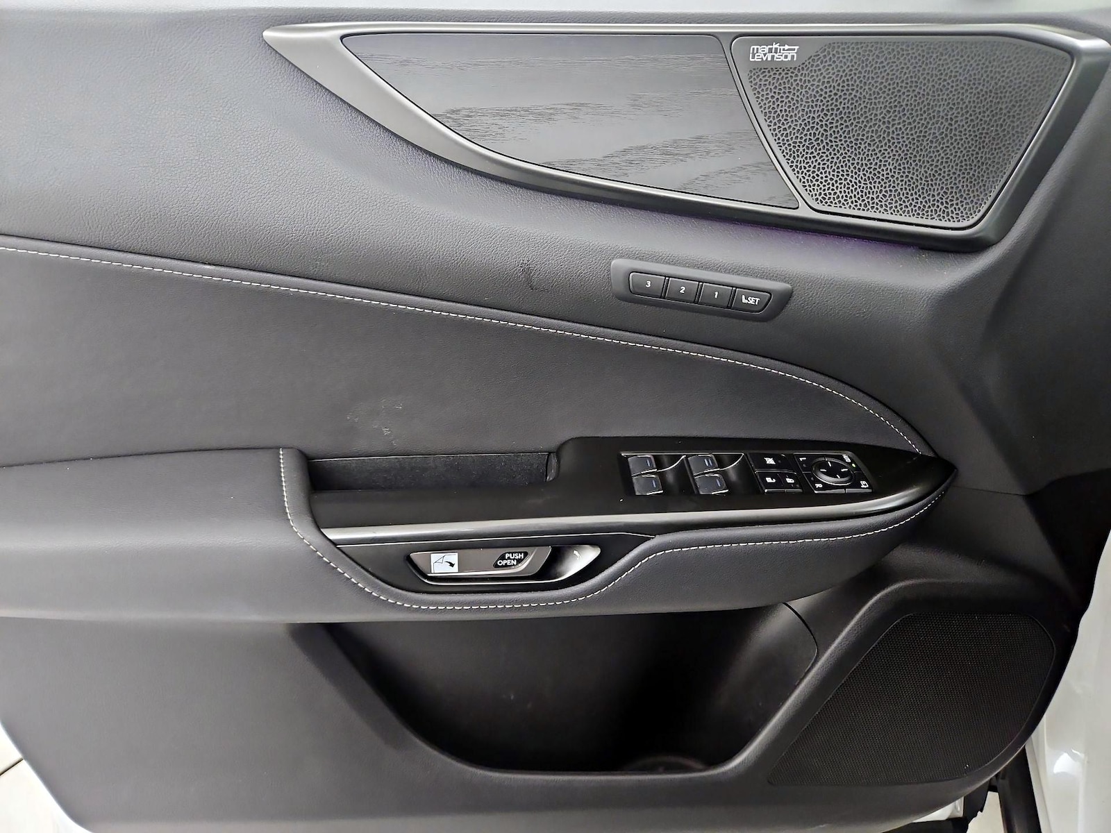 2024 Lexus NX Hybrid 350h - Photo 13