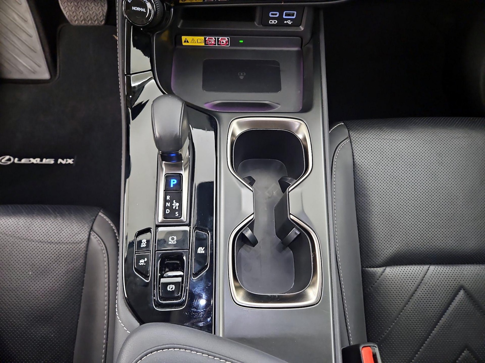 2024 Lexus NX Hybrid 350h - Photo 18