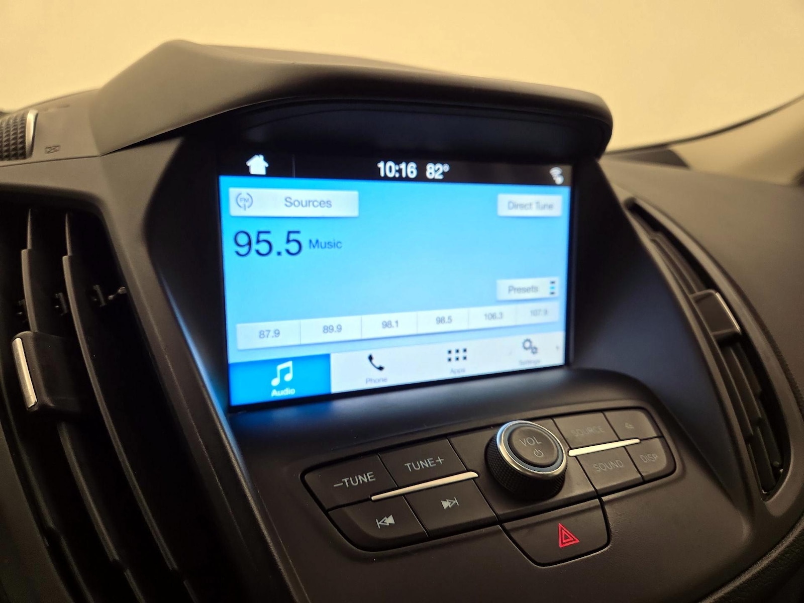 2017 Ford Escape SE - Photo 16