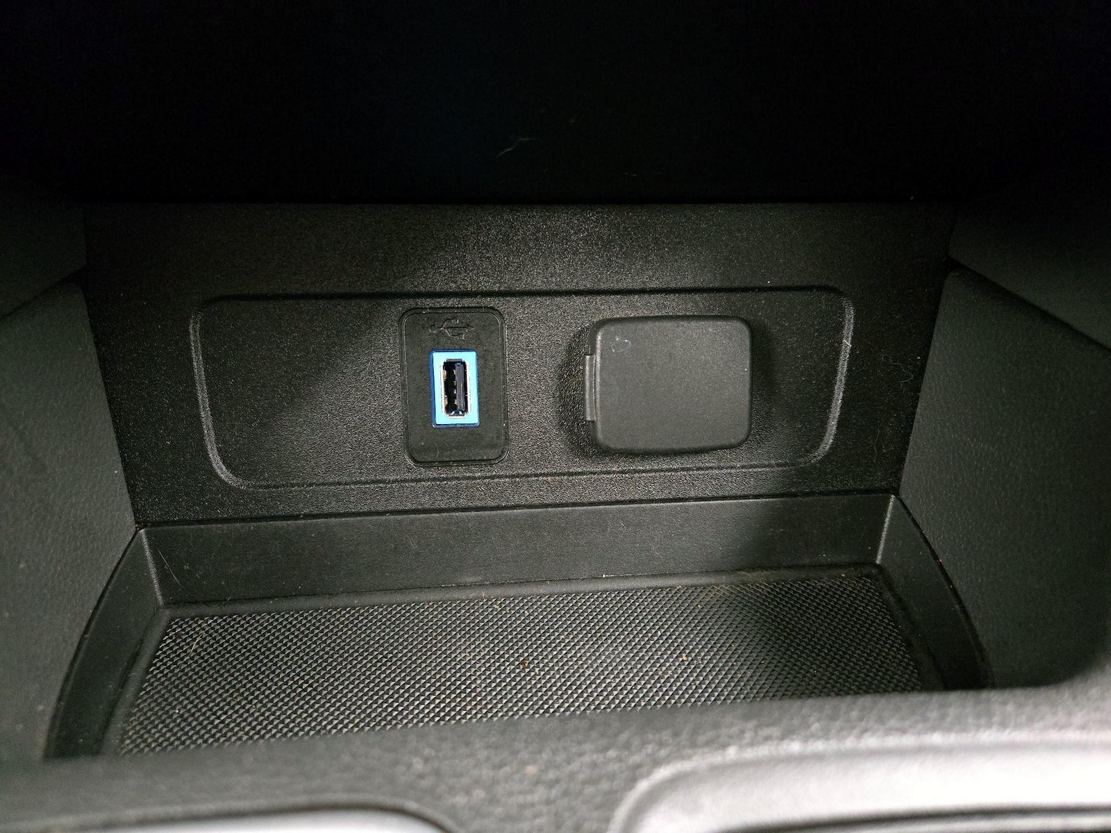 2017 Ford Escape SE - Photo 19
