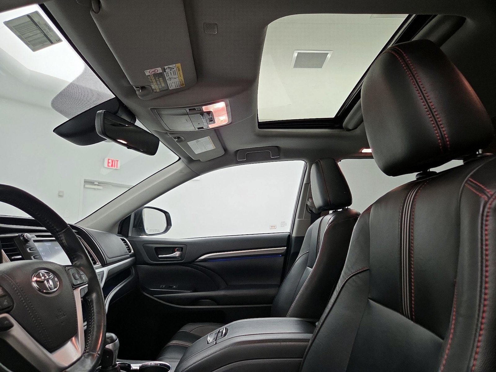 Sunroof(s) & Overhead Airbags