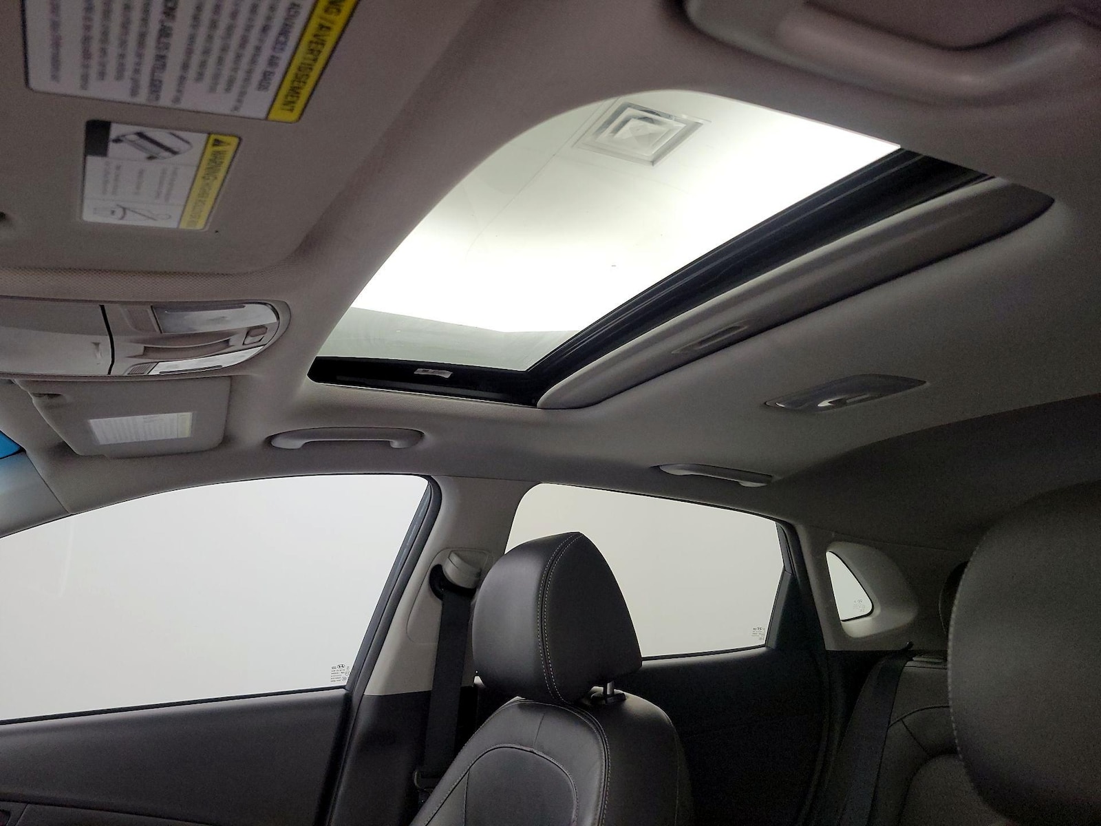 Sunroof(s) & Overhead Airbags