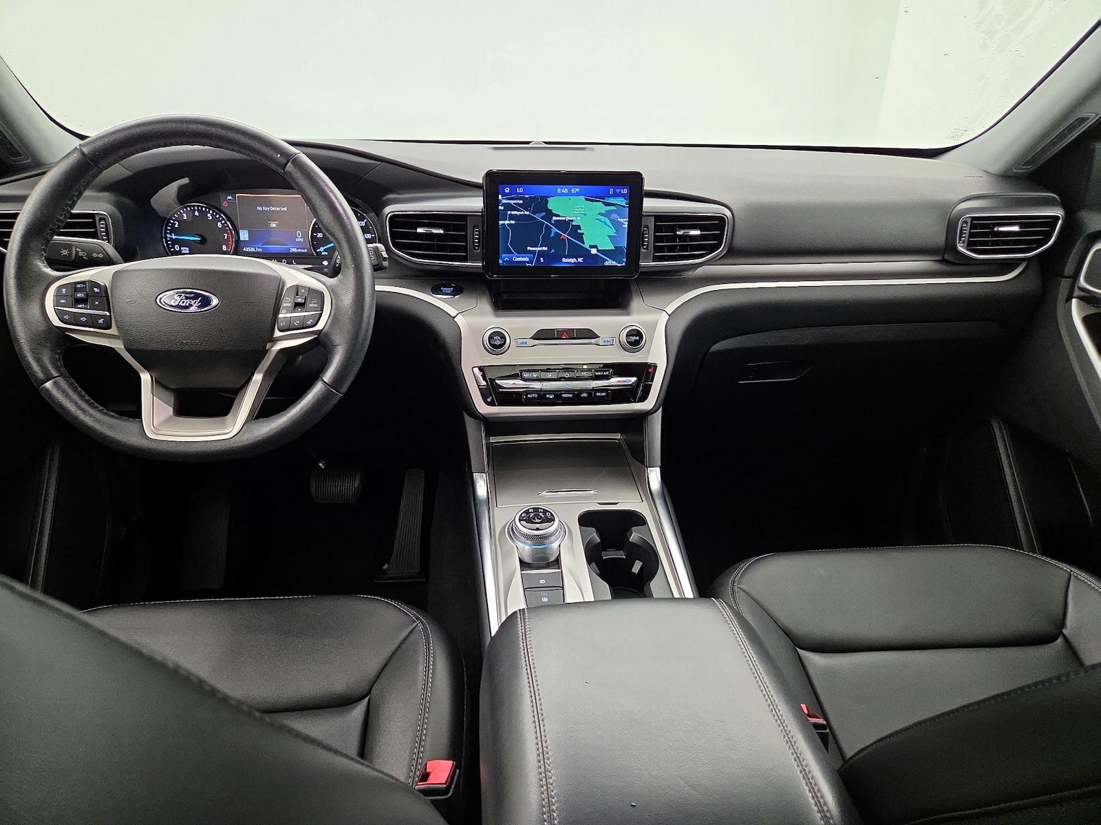 2022 Ford Explorer XLT - Photo 10