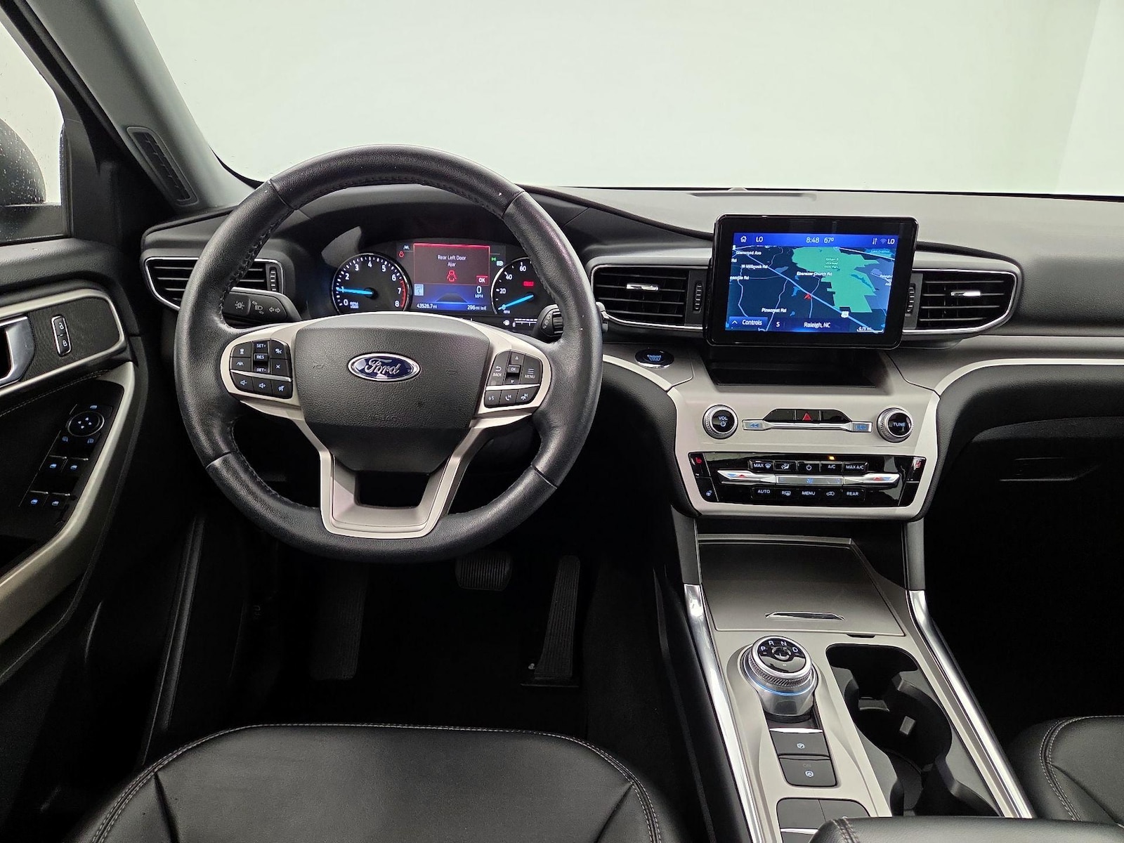 2022 Ford Explorer XLT - Photo 11