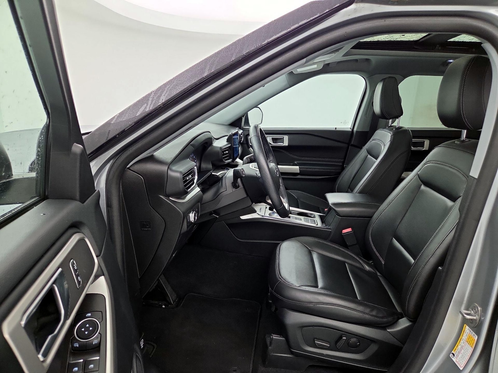 2022 Ford Explorer XLT - Photo 12