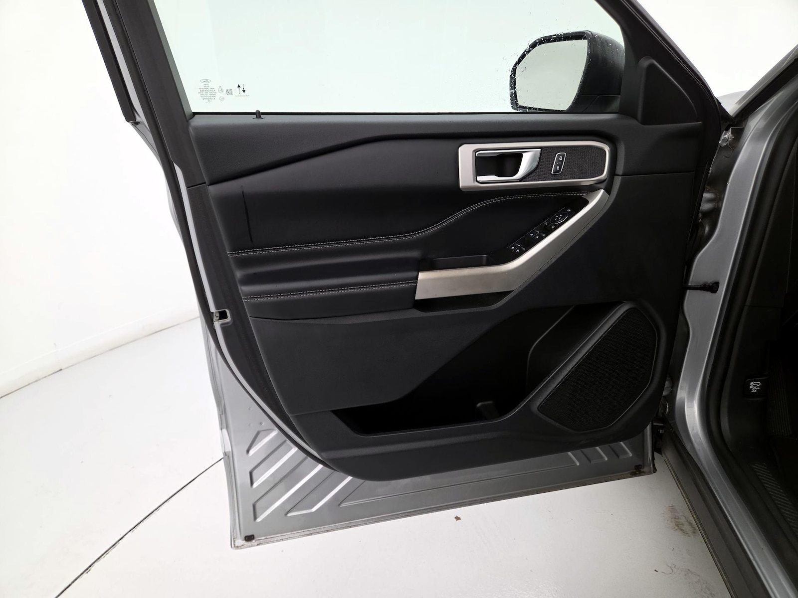 2022 Ford Explorer XLT - Photo 13