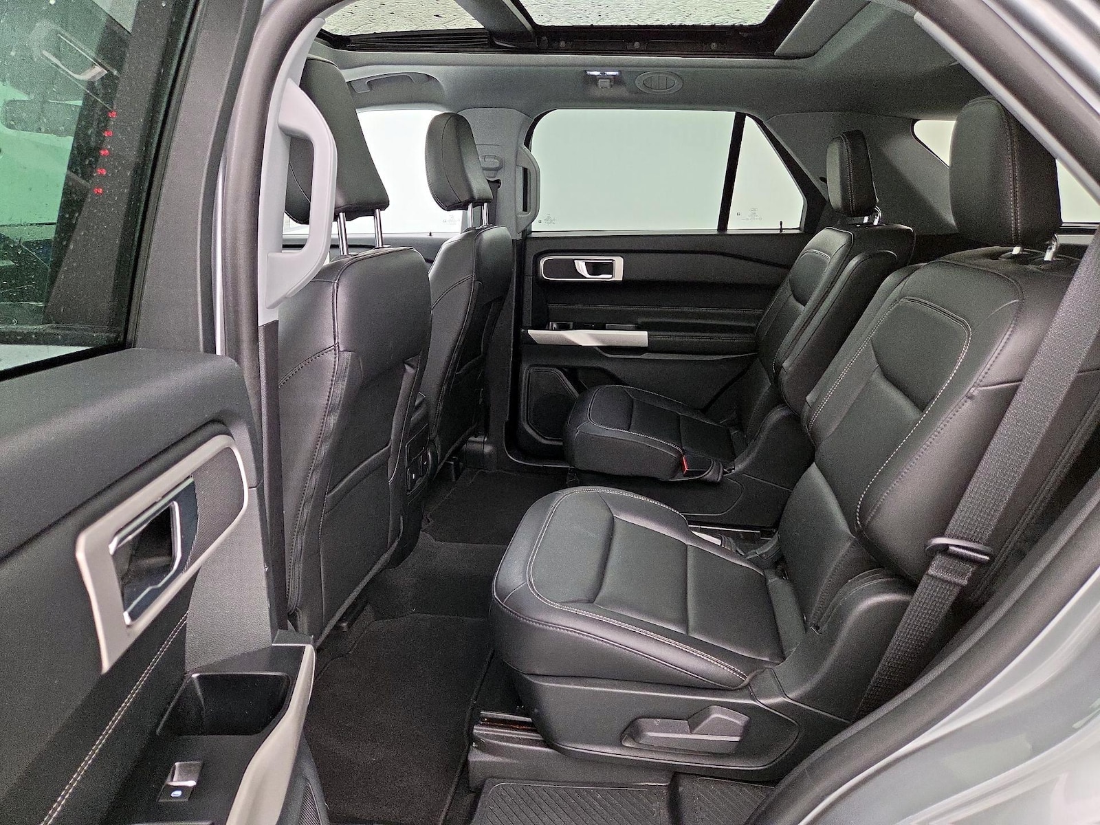 2022 Ford Explorer XLT - Photo 22