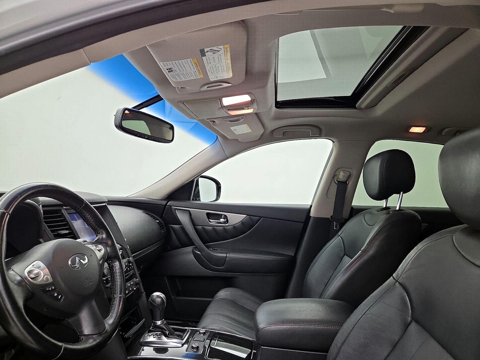 Sunroof(s) & Overhead Airbags
