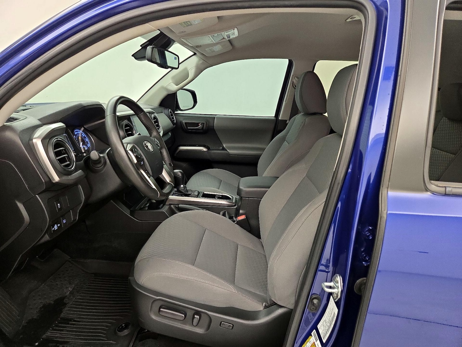Power Seat(s) & Side Airbags