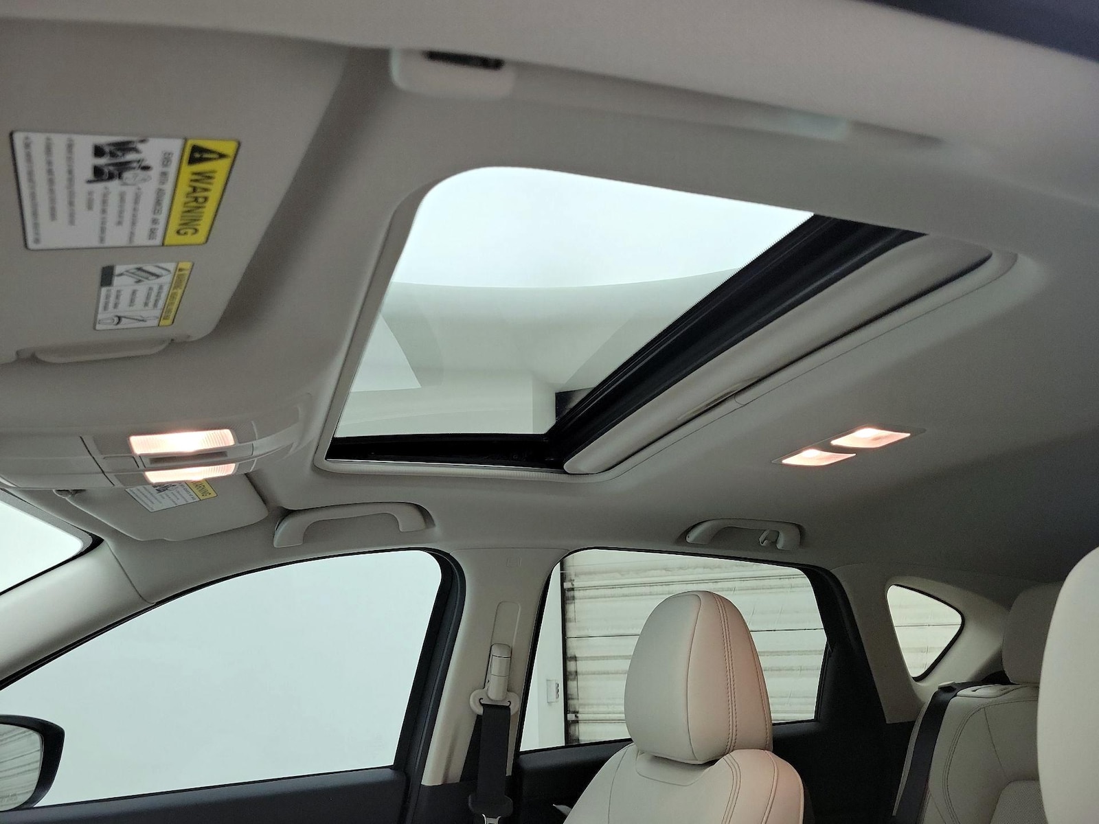 Sunroof(s) & Overhead Airbags
