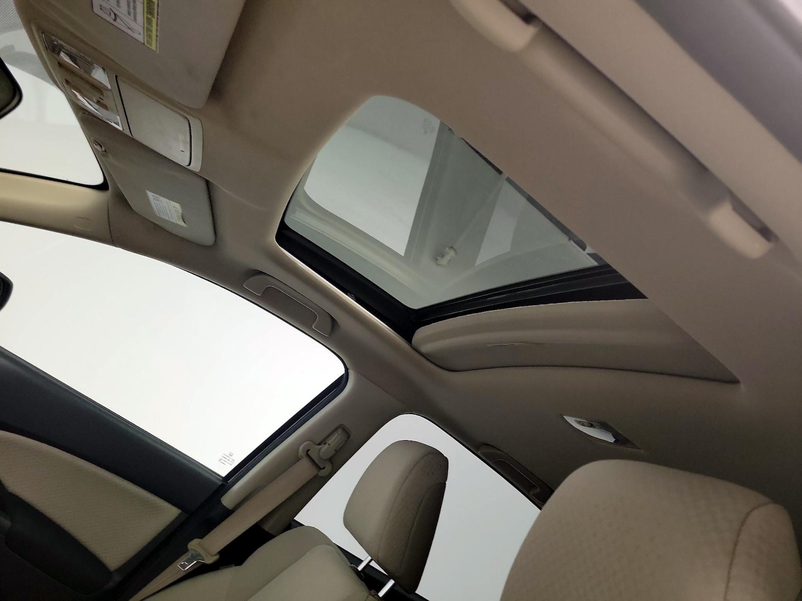 Sunroof(s) & Overhead Airbags