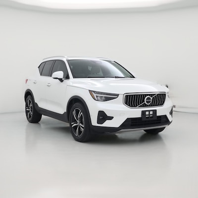 2023 Volvo XC40 B5 Plus Bright Theme
