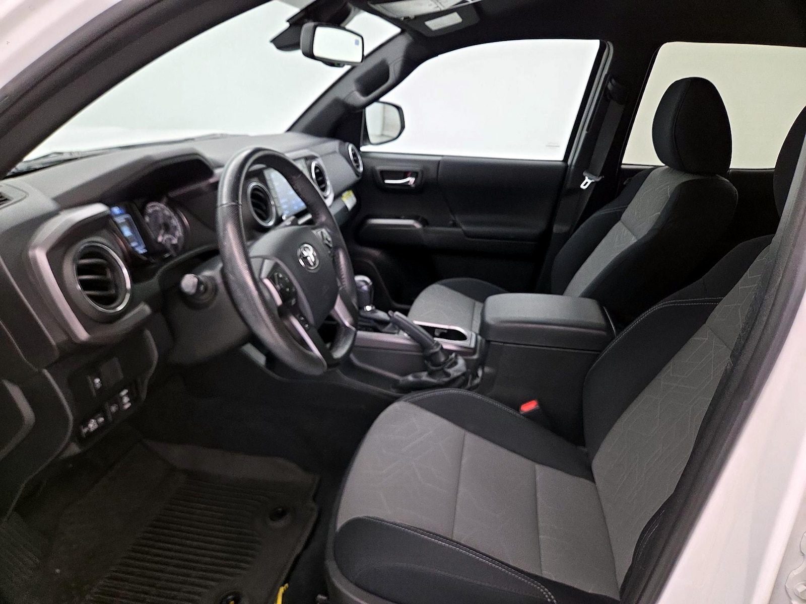 Power Seat(s) & Side Airbags