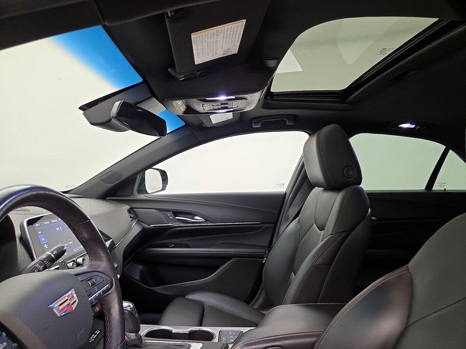 Sunroof(s) & Overhead Airbags