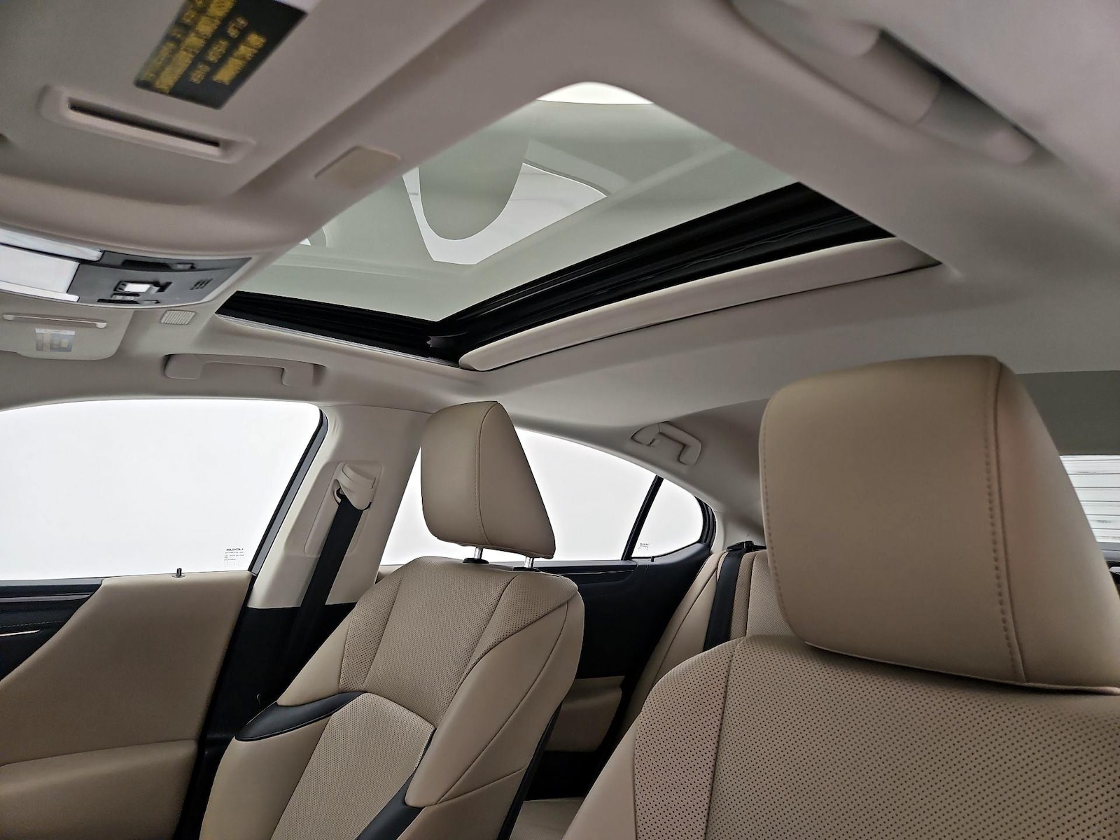 Sunroof(s) & Overhead Airbags
