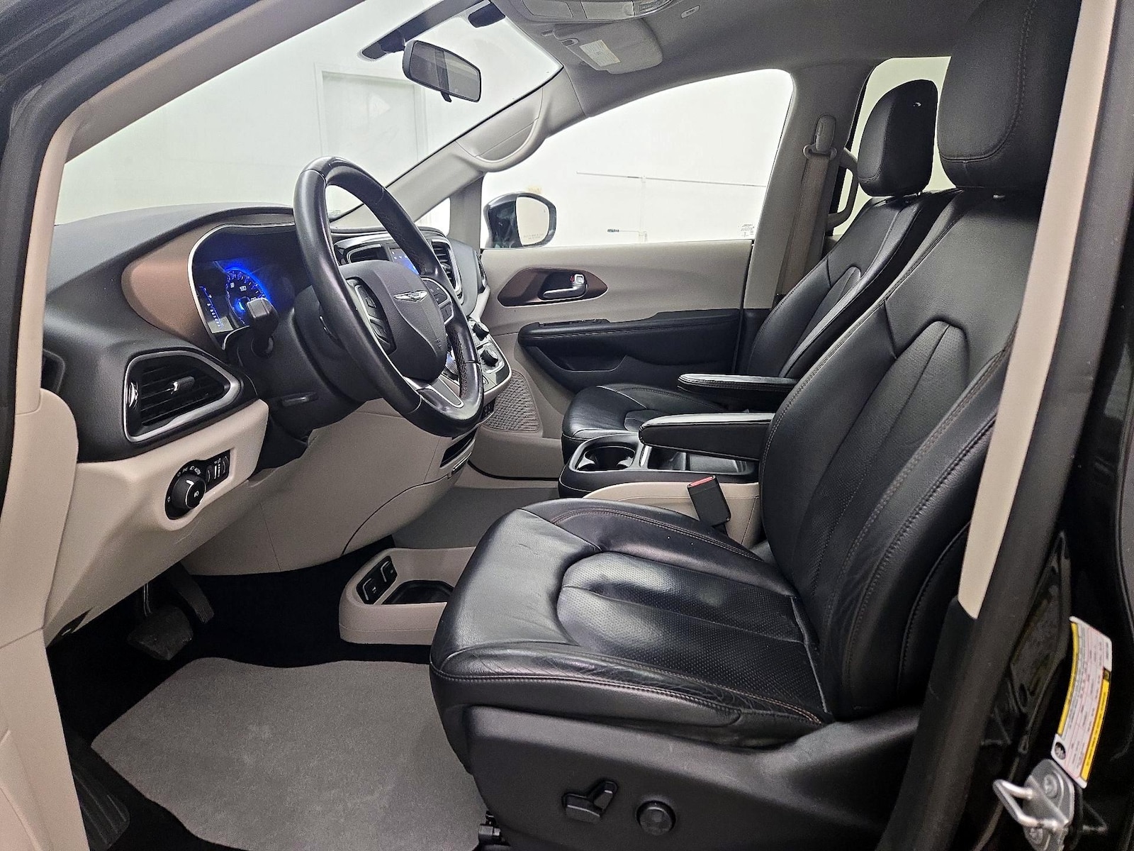 Leather Seats & Side Airbags
