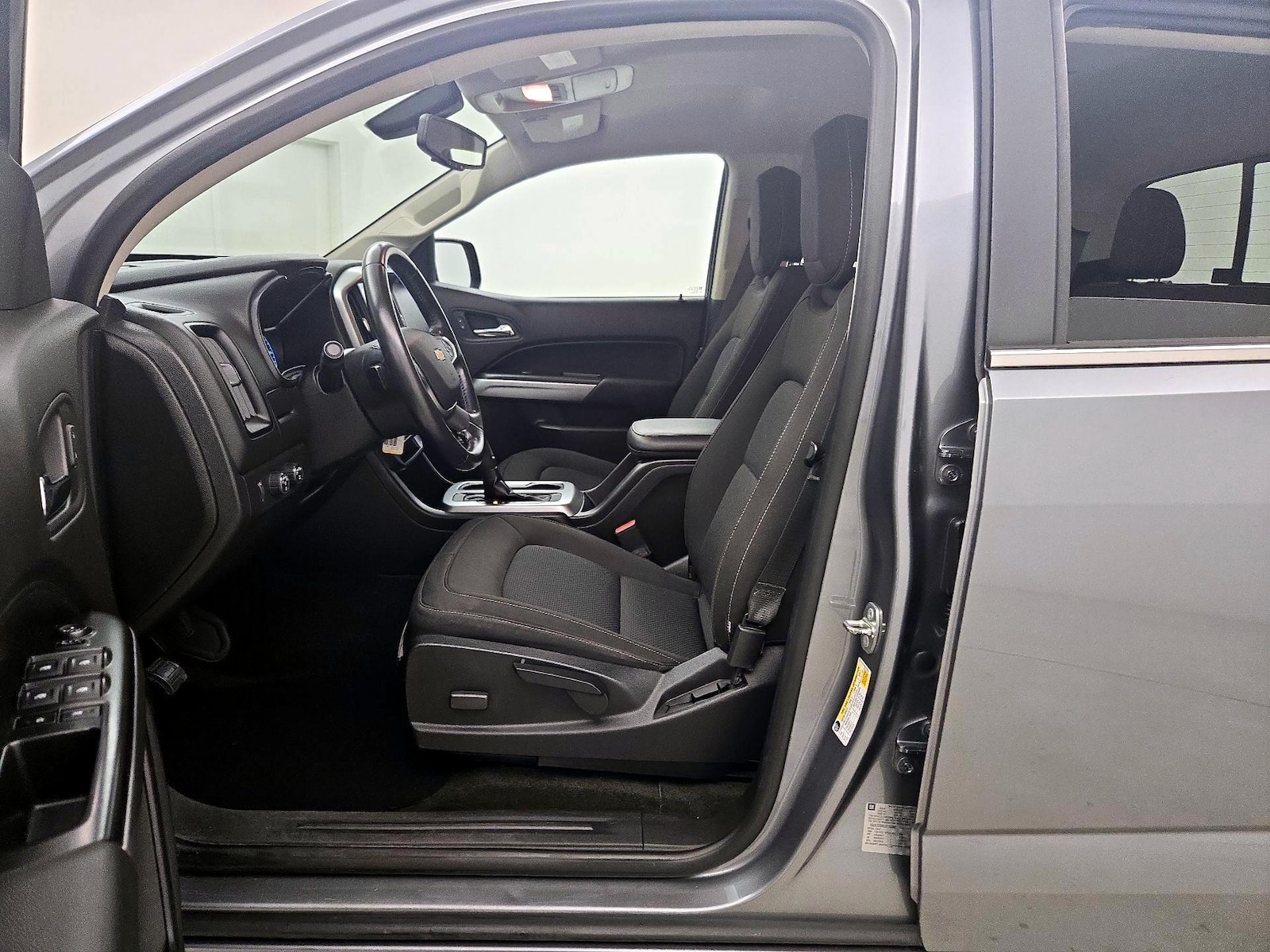 Power Seat(s) & Side Airbags