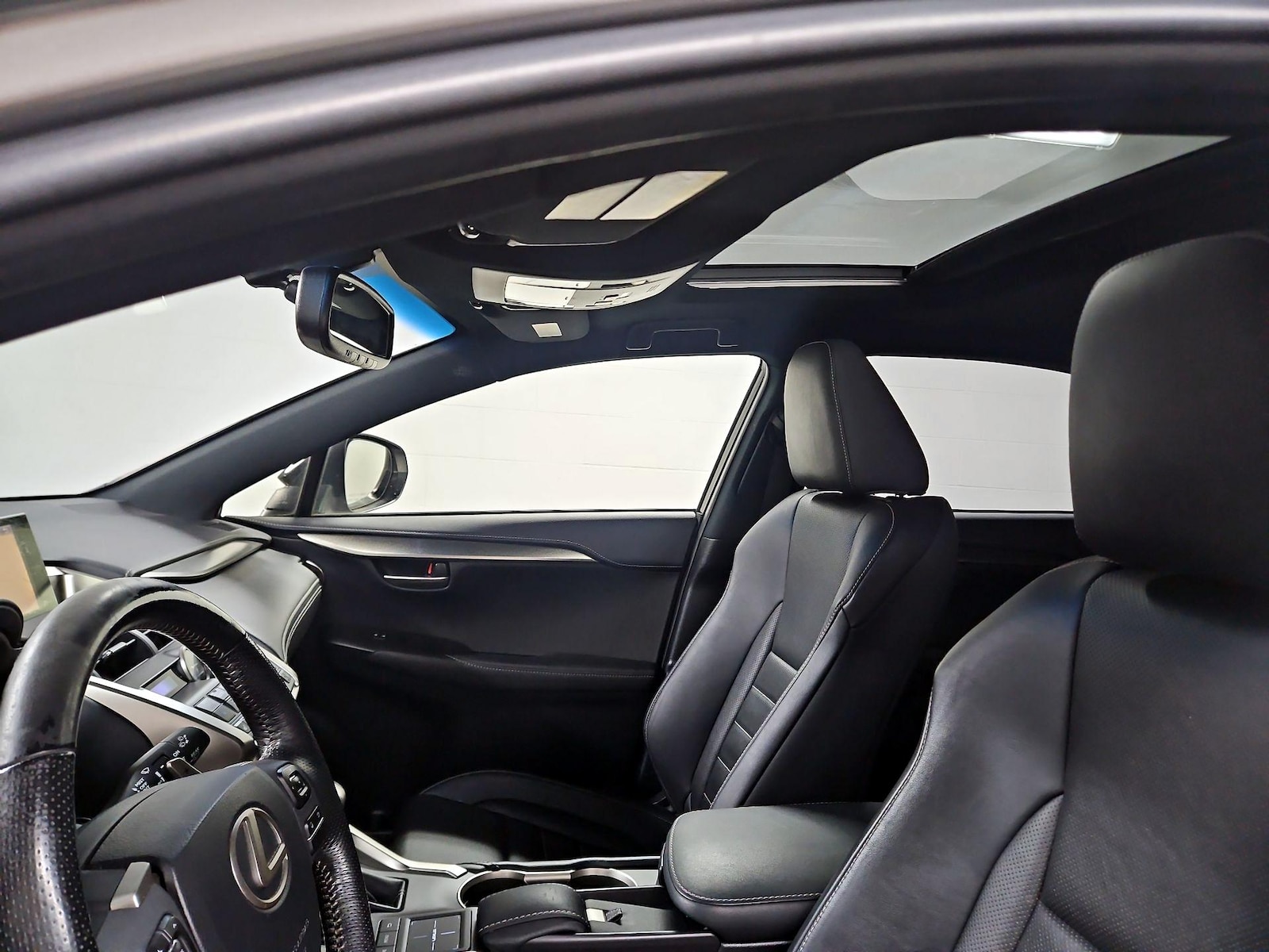 Sunroof(s) & Overhead Airbags