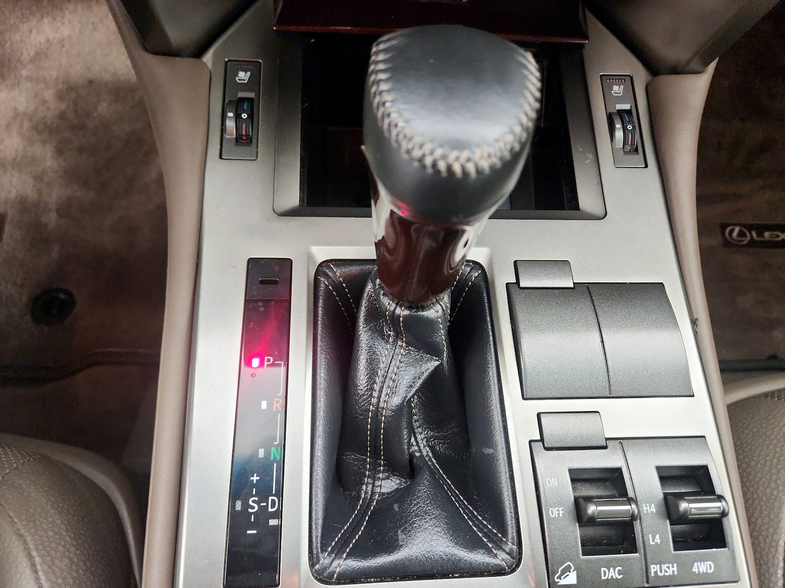 2017 Lexus GX Base - Photo 19
