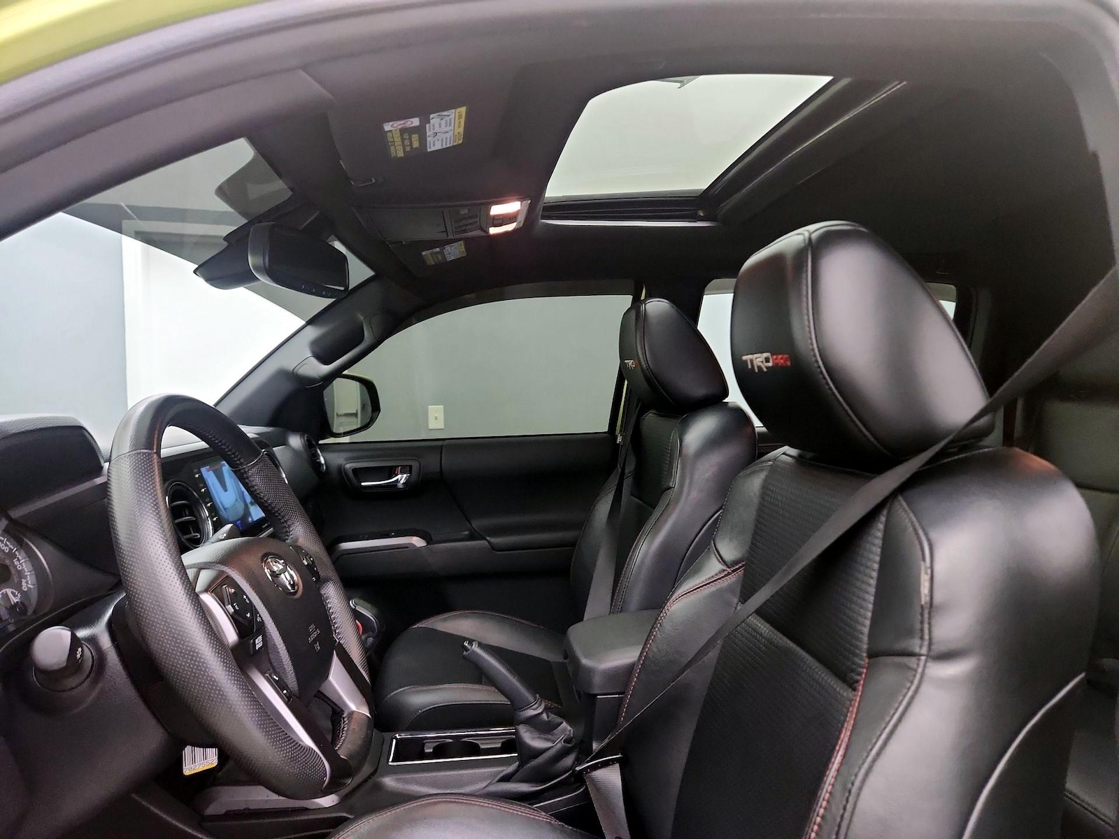 Sunroof(s) & Overhead Airbags