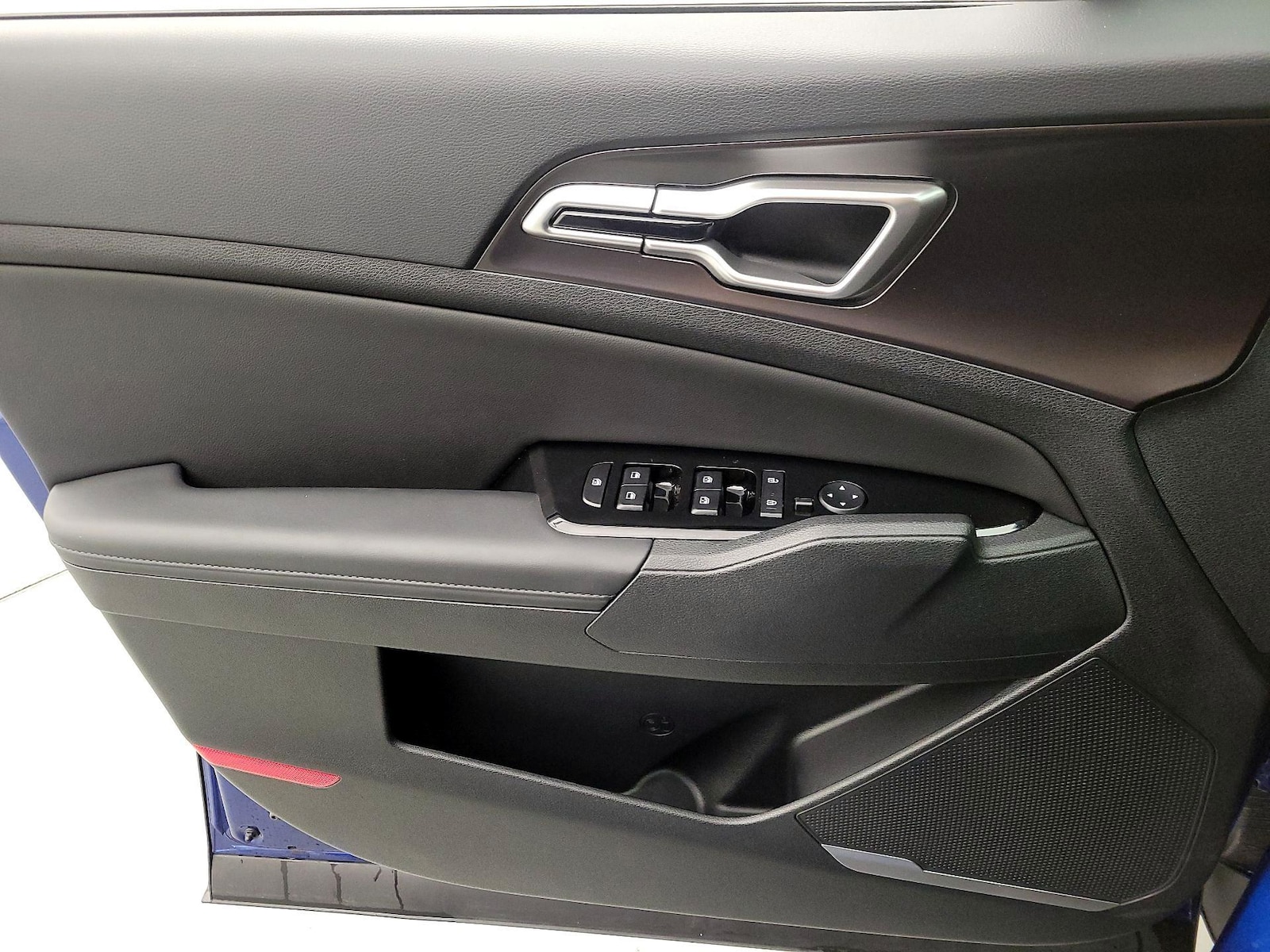 2025 Kia Sportage EX - Photo 13