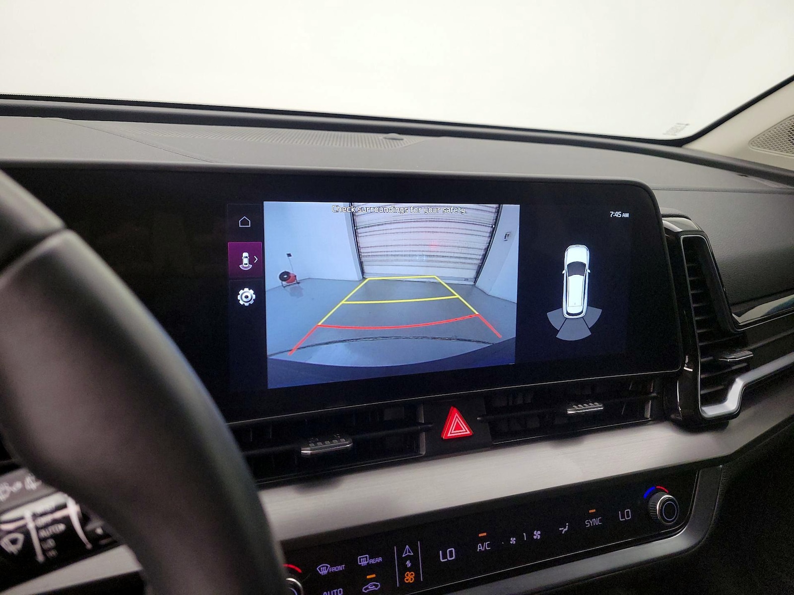 2025 Kia Sportage EX - Photo 16
