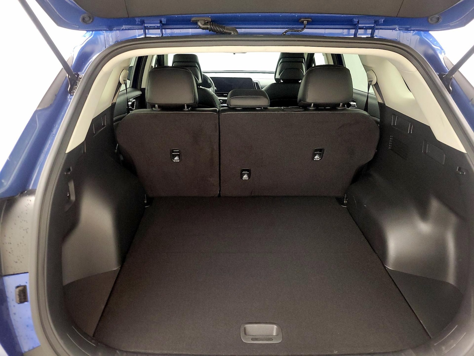2025 Kia Sportage EX - Photo 22