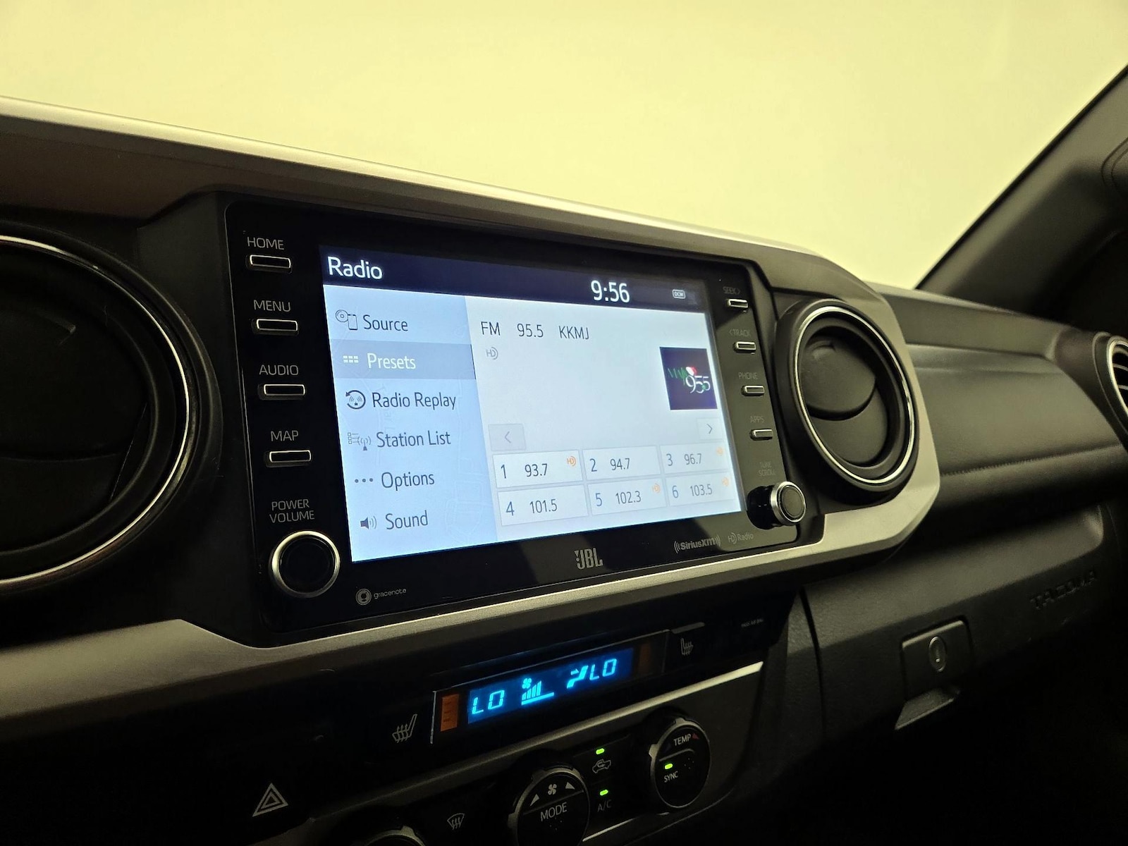 2023 Toyota Tacoma Limited - Photo 17