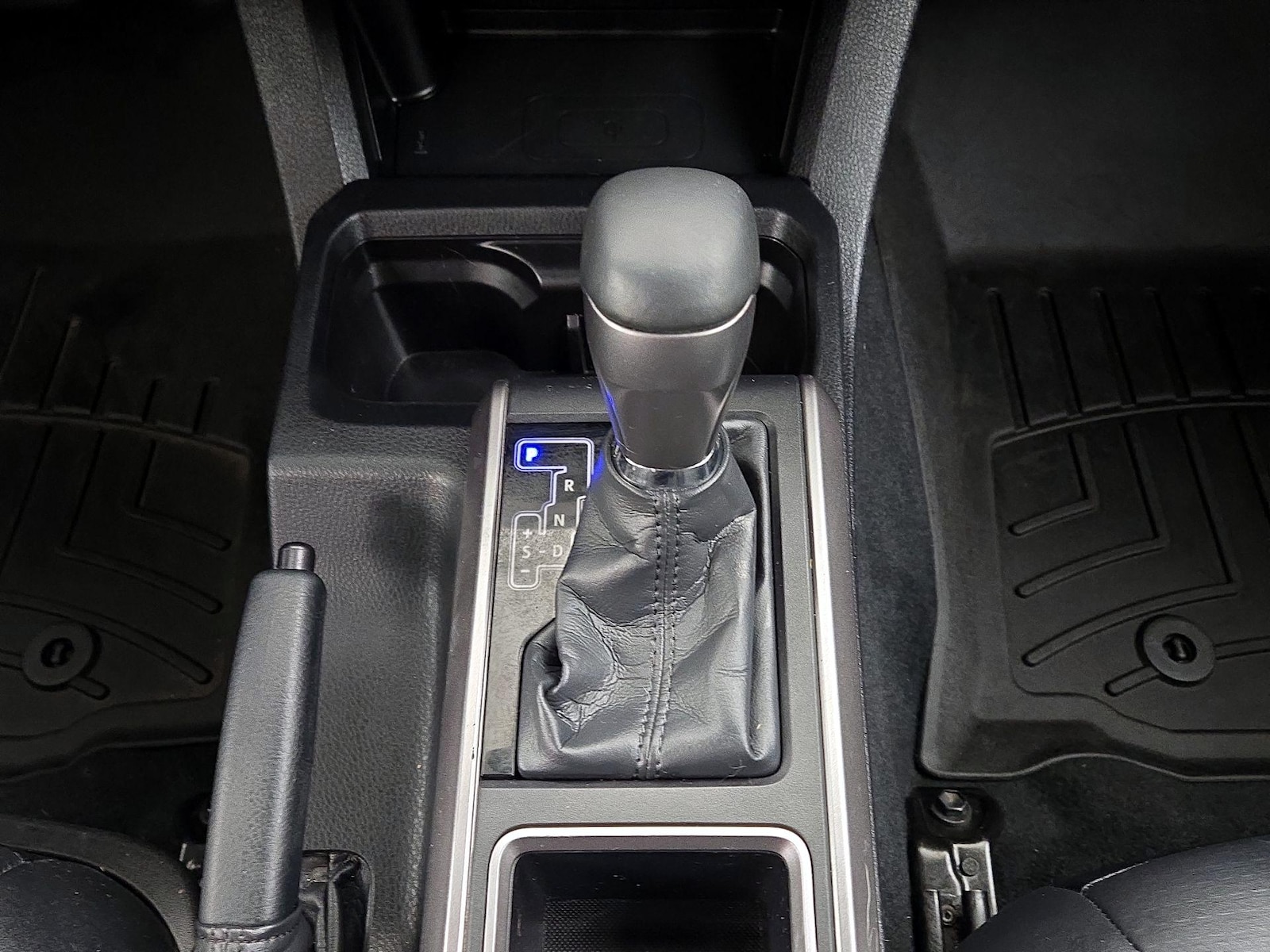 2023 Toyota Tacoma Limited - Photo 19