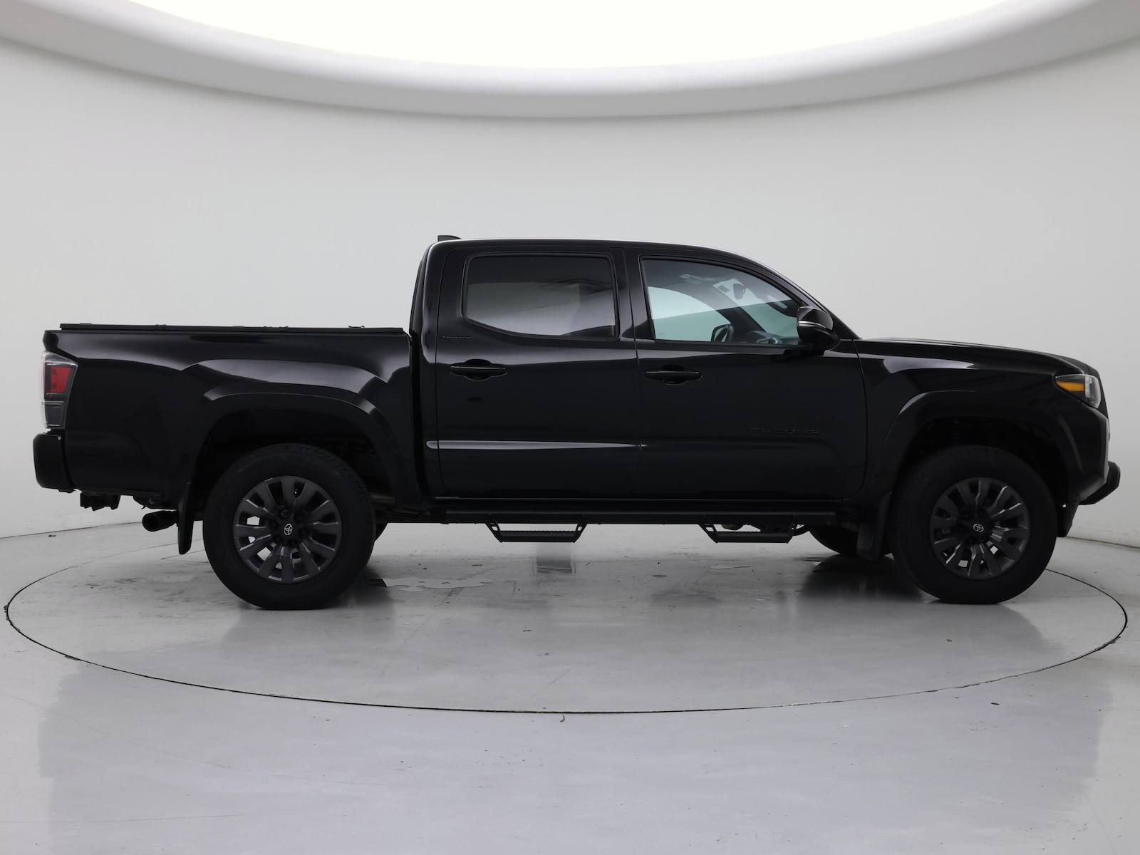 2023 Toyota Tacoma Limited - Photo 8
