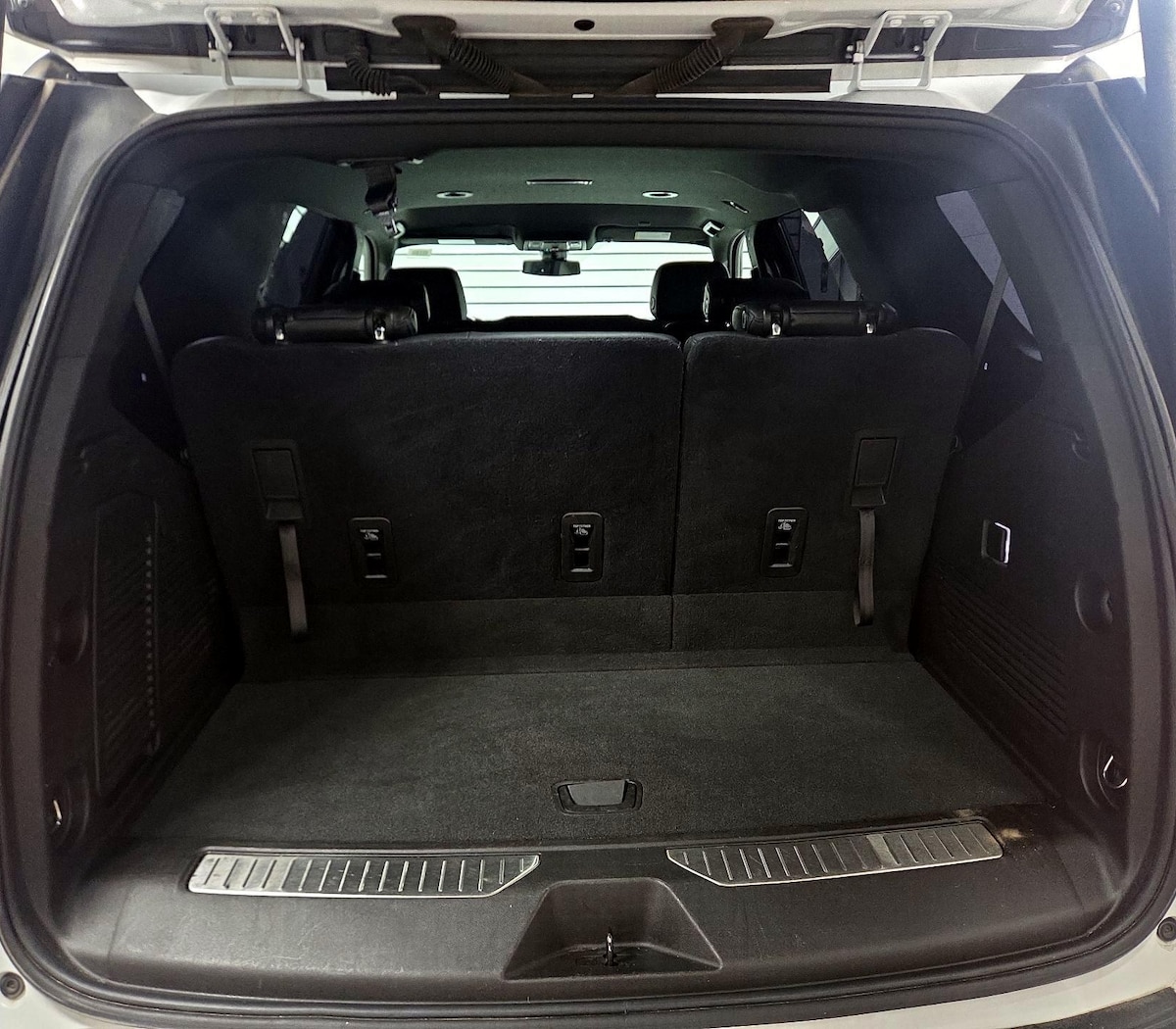 Trunk/Cargo (Seats Up)