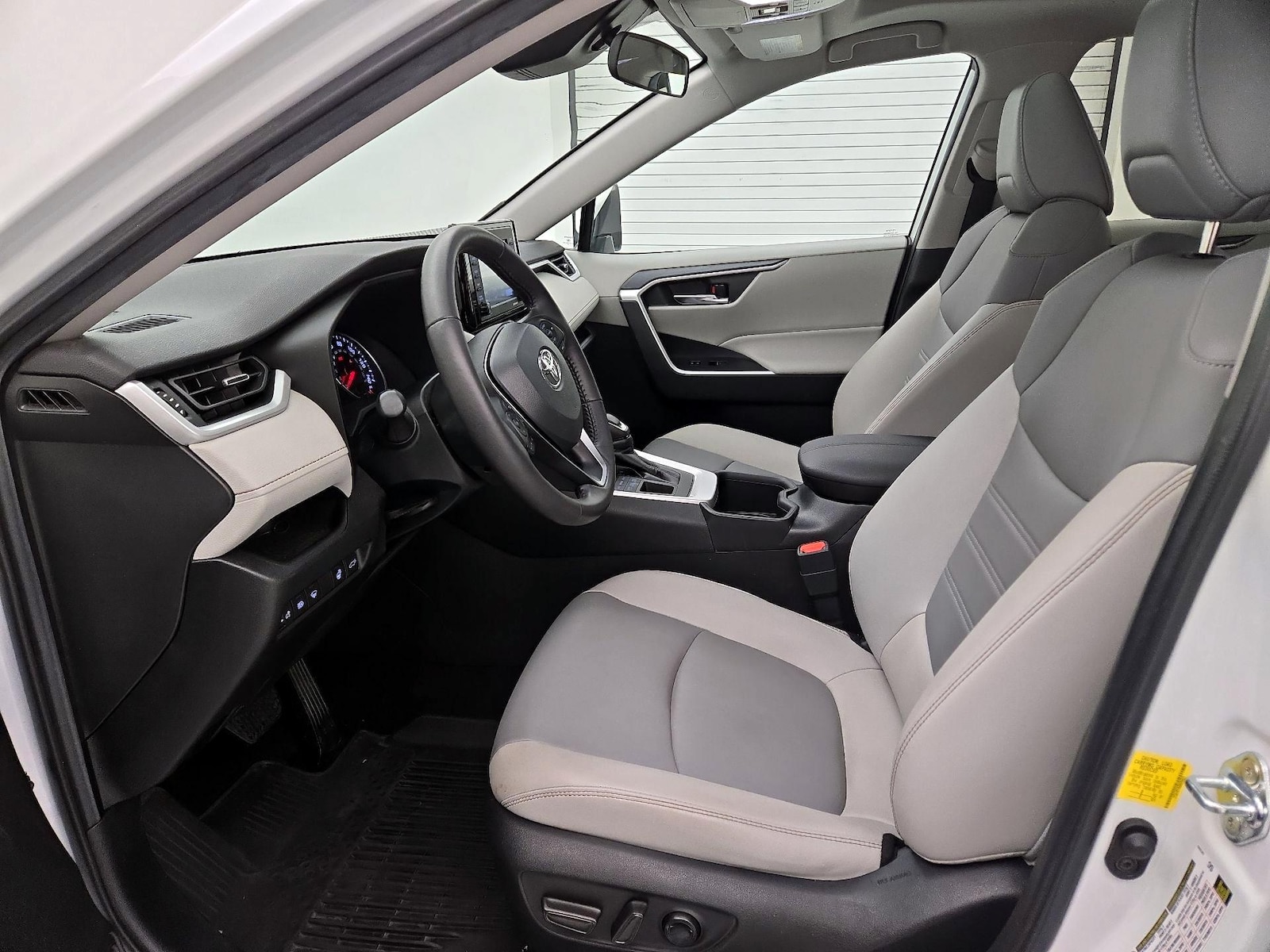 2022 Toyota RAV4 XLE Premium - Photo 12
