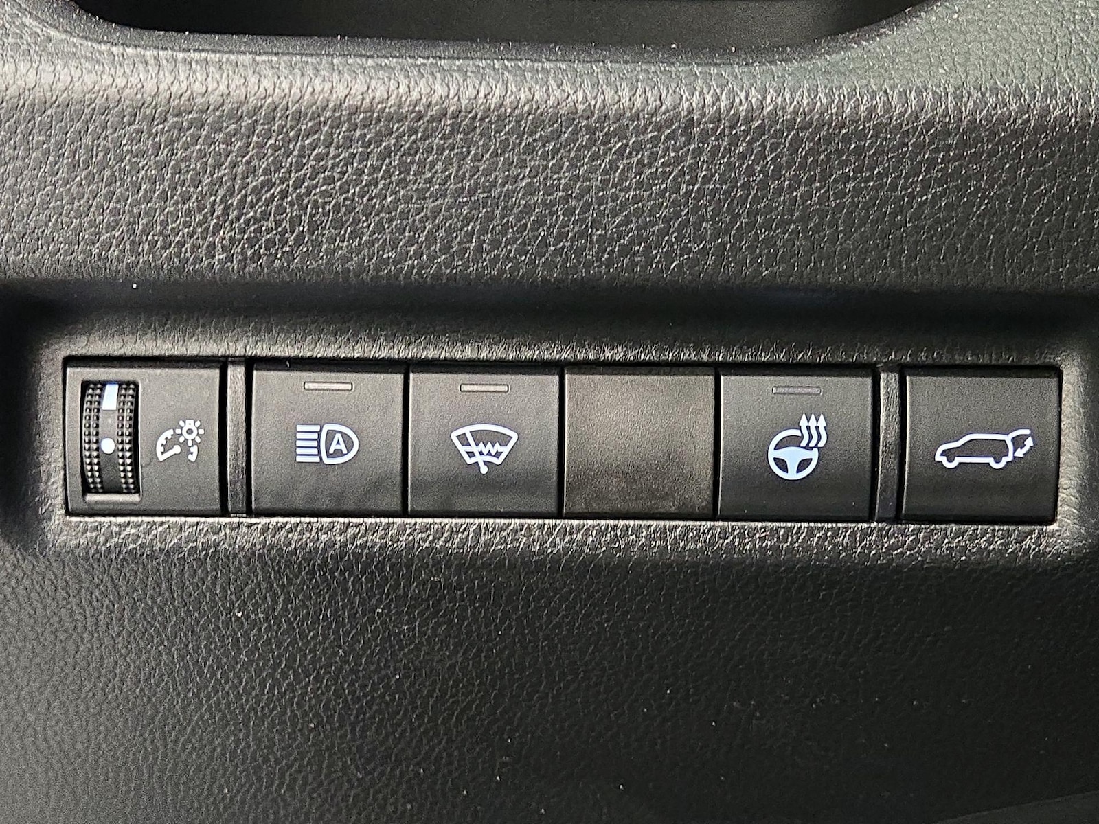 2022 Toyota RAV4 XLE Premium - Photo 14