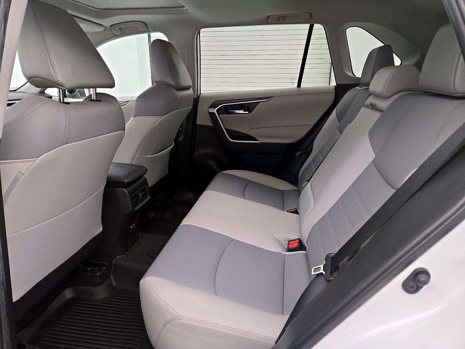 2022 Toyota RAV4 XLE Premium - Photo 21