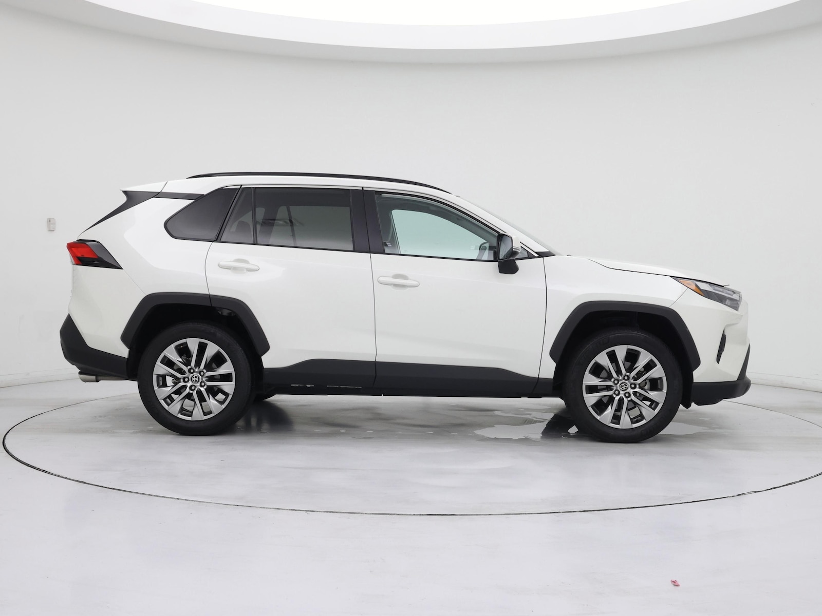 2022 Toyota RAV4 XLE Premium - Photo 8