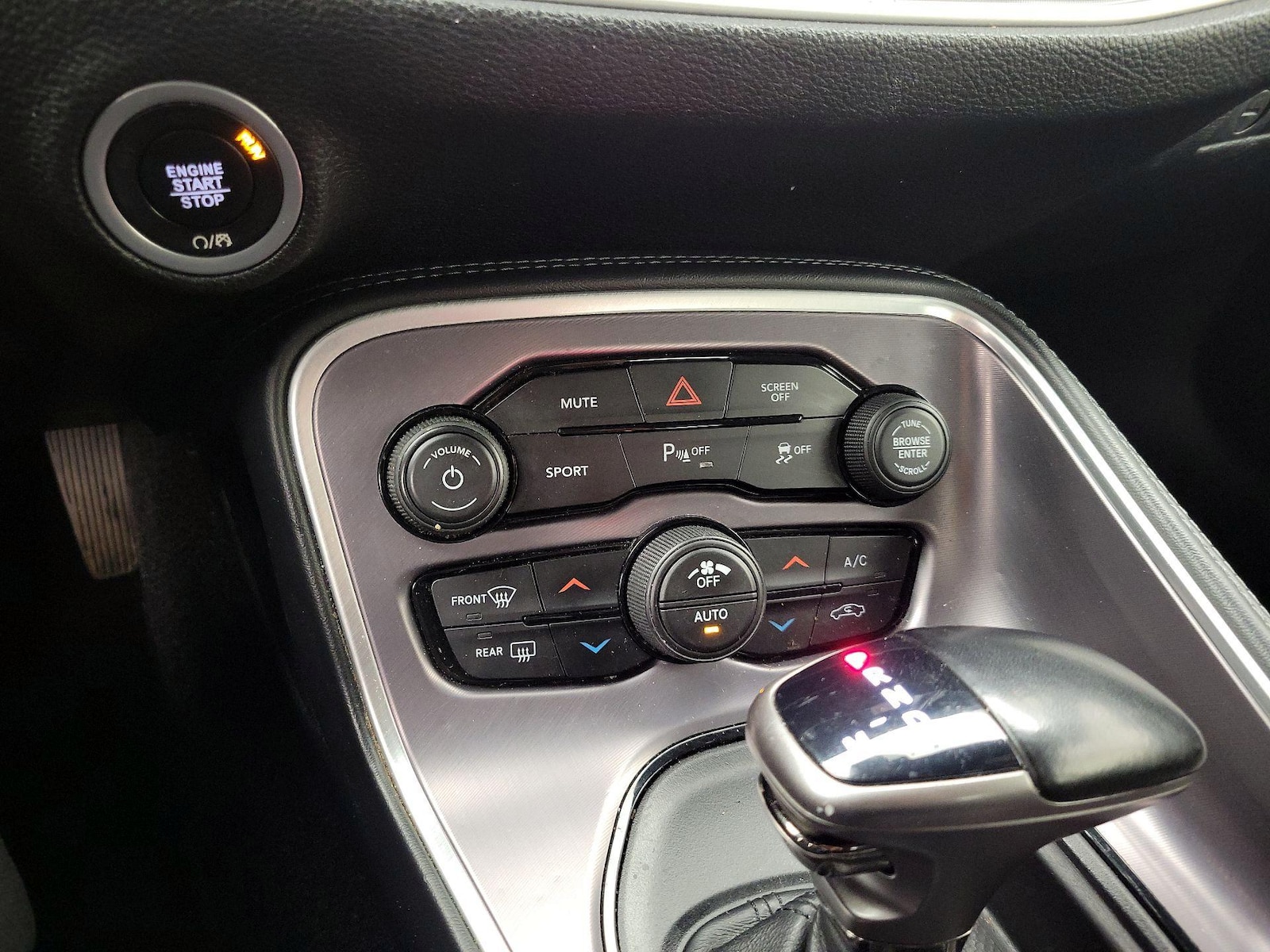 2021 Dodge Challenger SXT - Photo 17