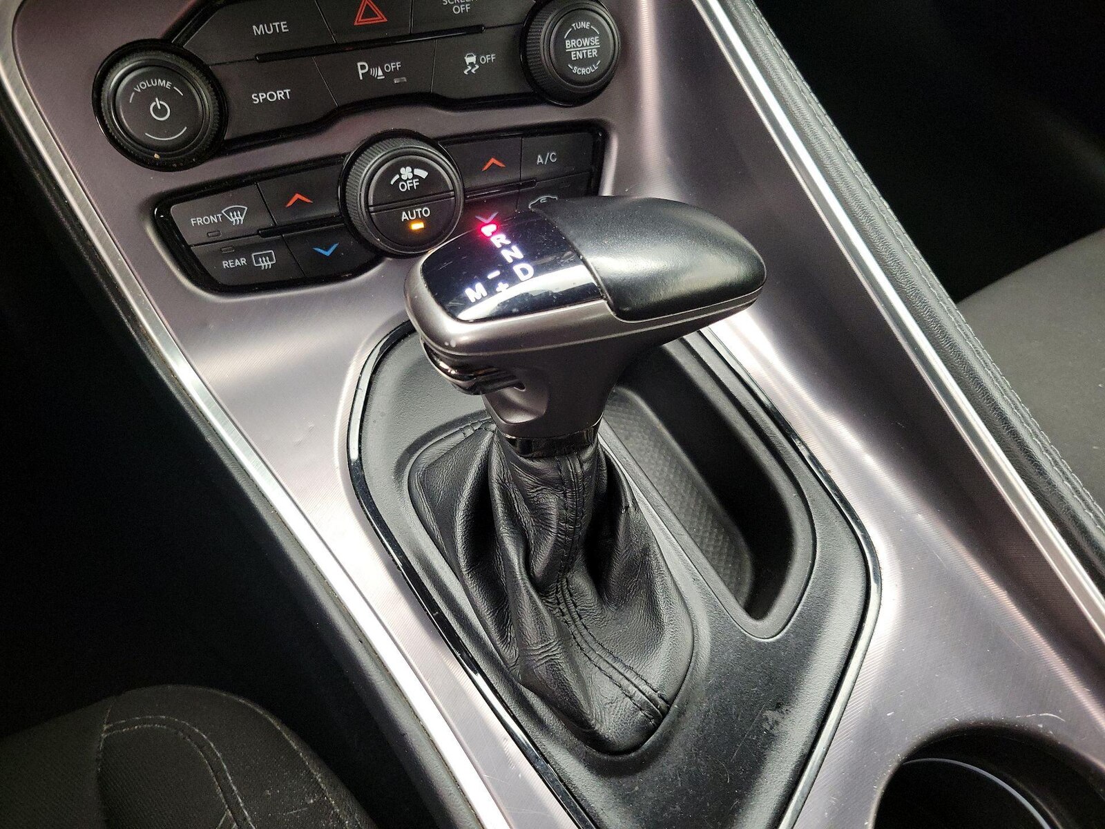 2021 Dodge Challenger SXT - Photo 18