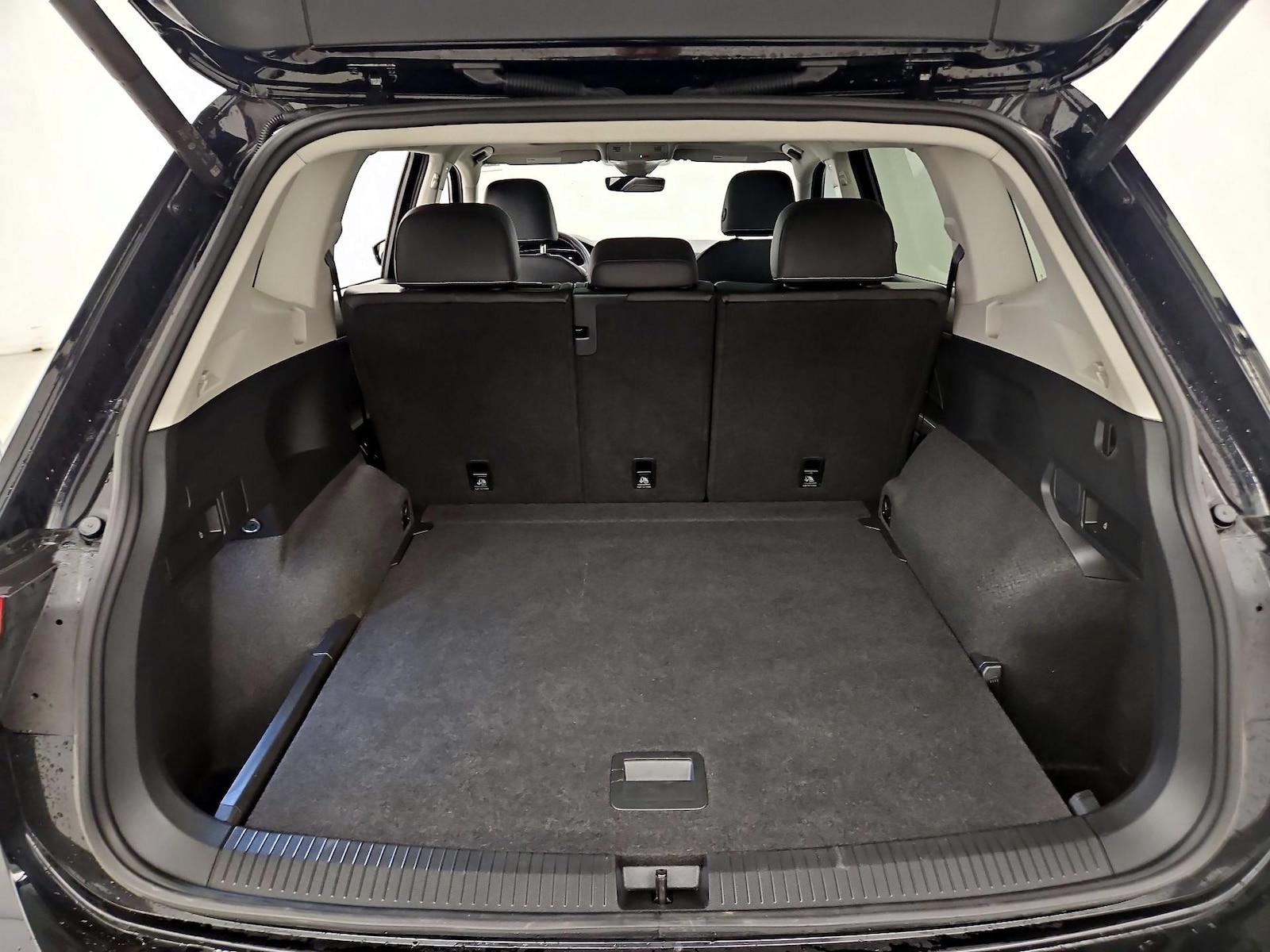 2024 Volkswagen Tiguan SE - Photo 22