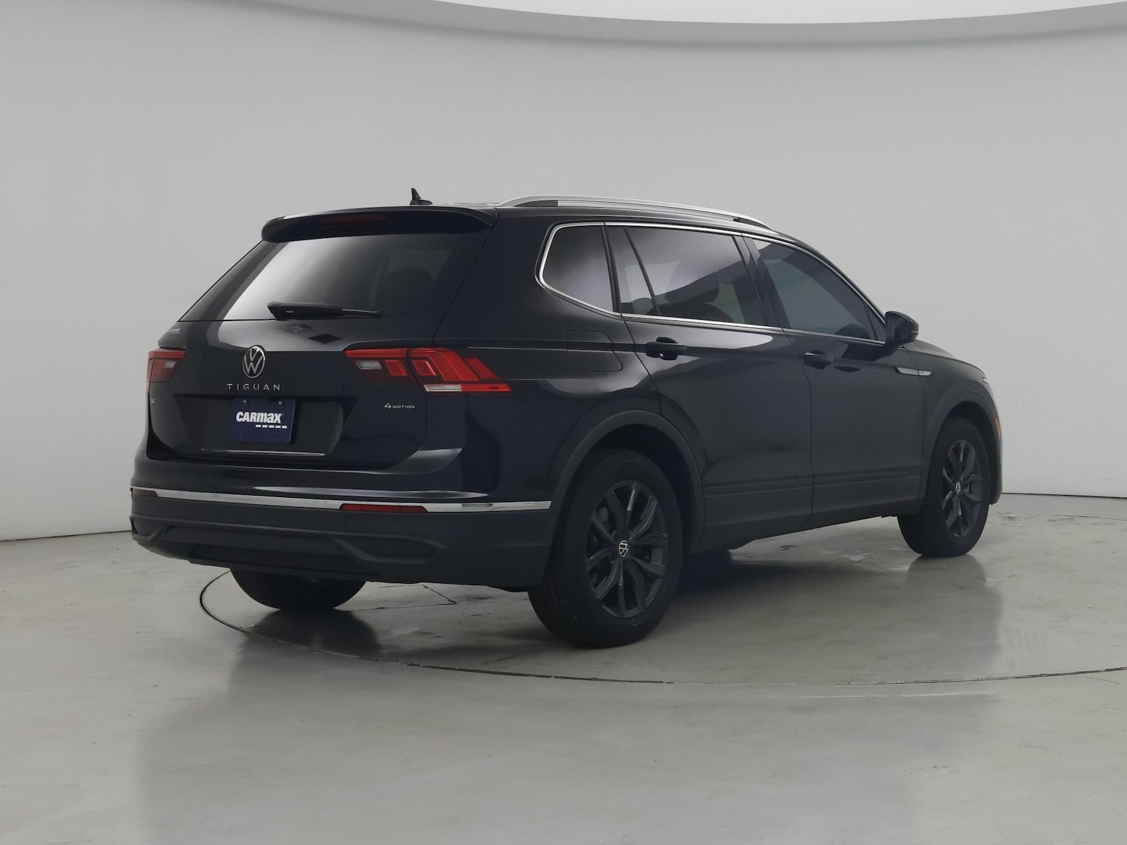 2024 Volkswagen Tiguan SE - Photo 9